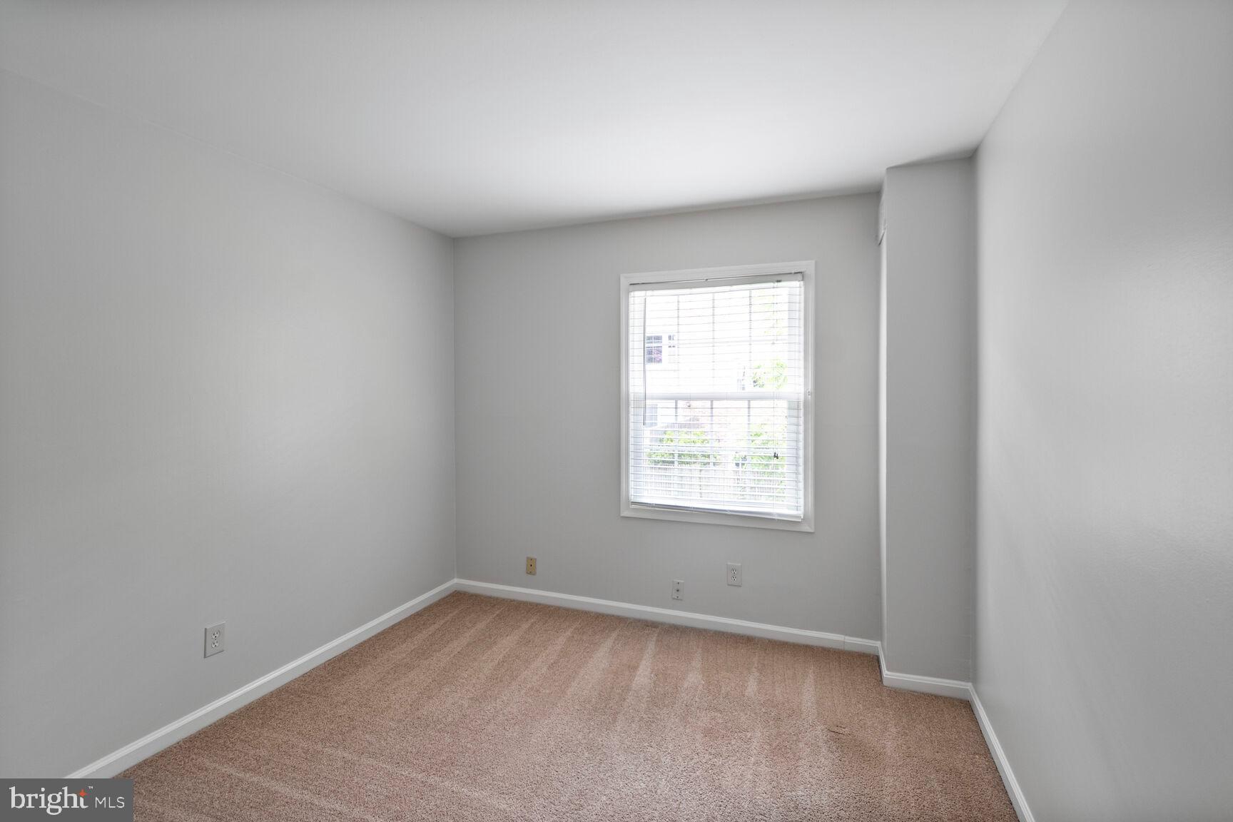 8323 KINGSGATE ROAD 520