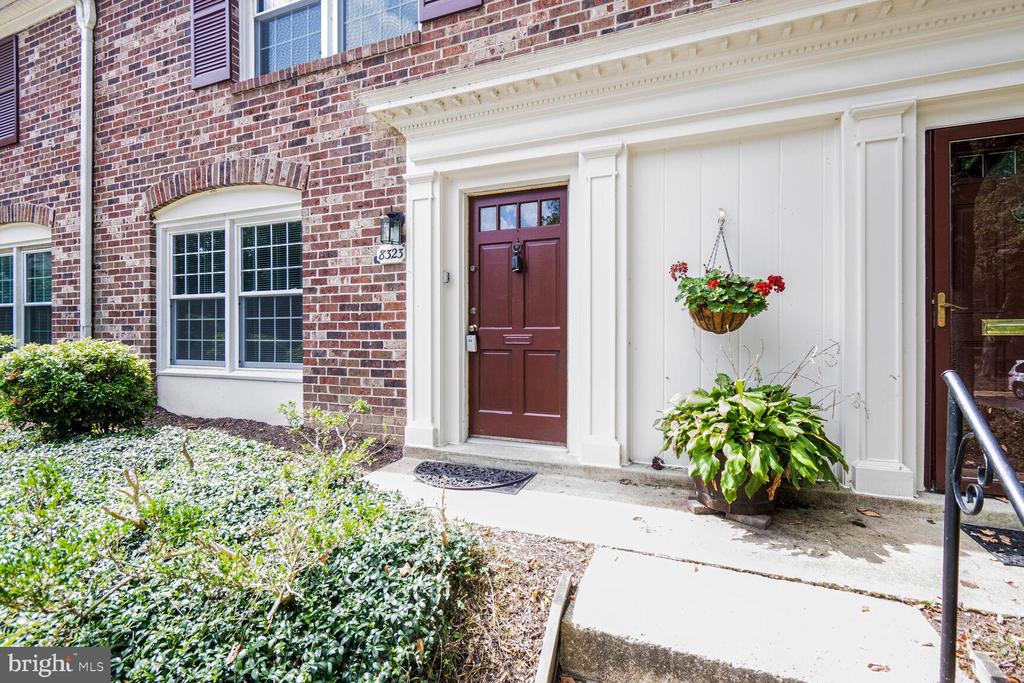 8323 KINGSGATE ROAD 520