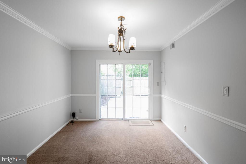 8323 KINGSGATE ROAD 520
