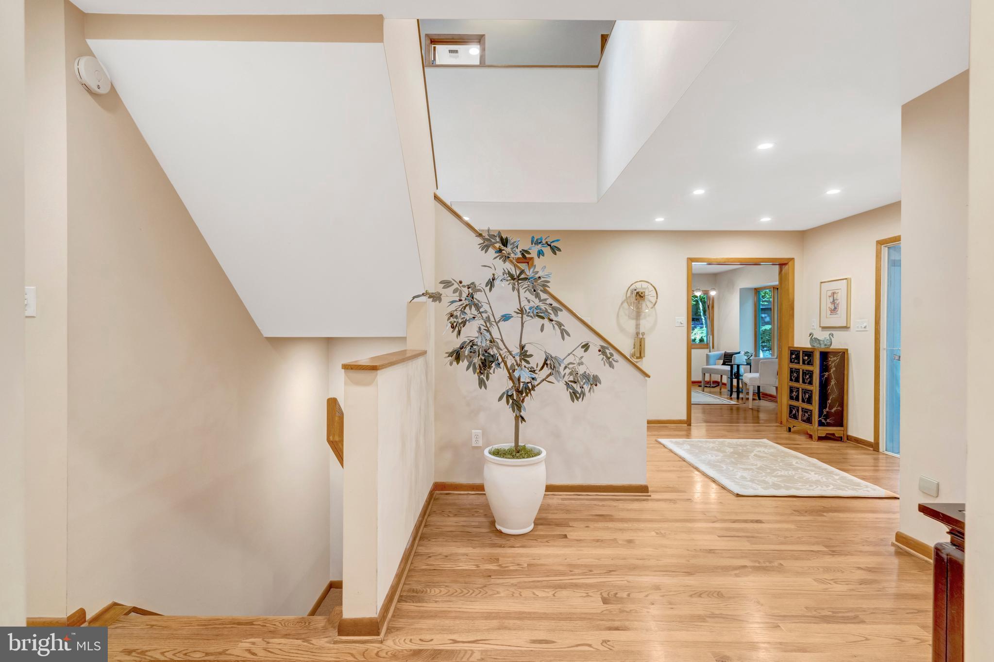 8000 WOODLAND HILLS LANE