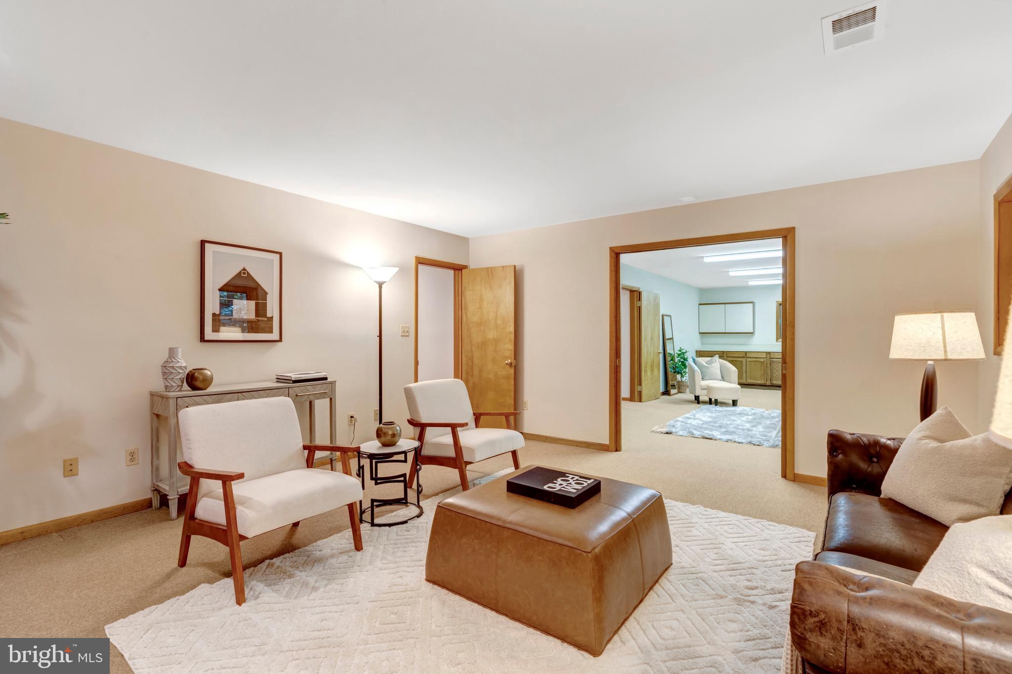 8000 WOODLAND HILLS LANE