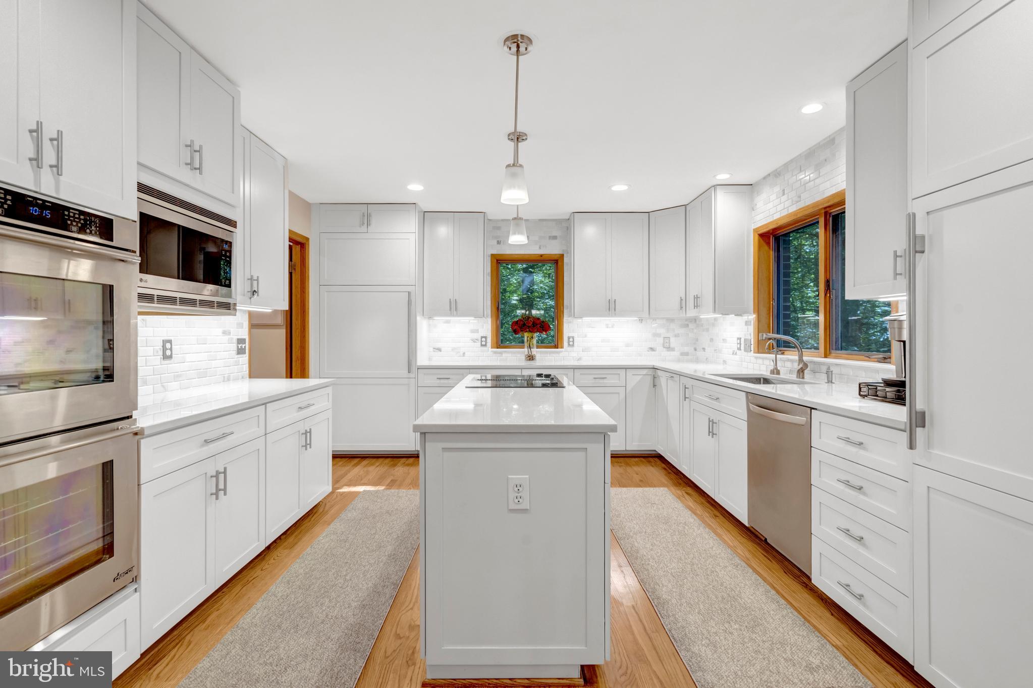 8000 WOODLAND HILLS LANE