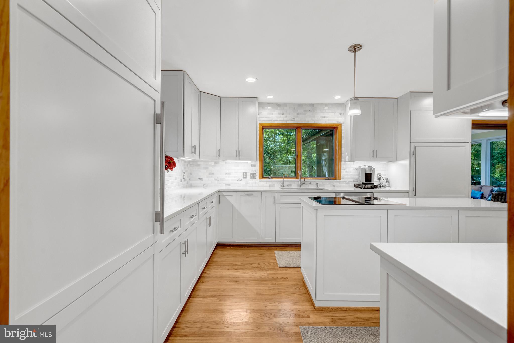 8000 WOODLAND HILLS LANE