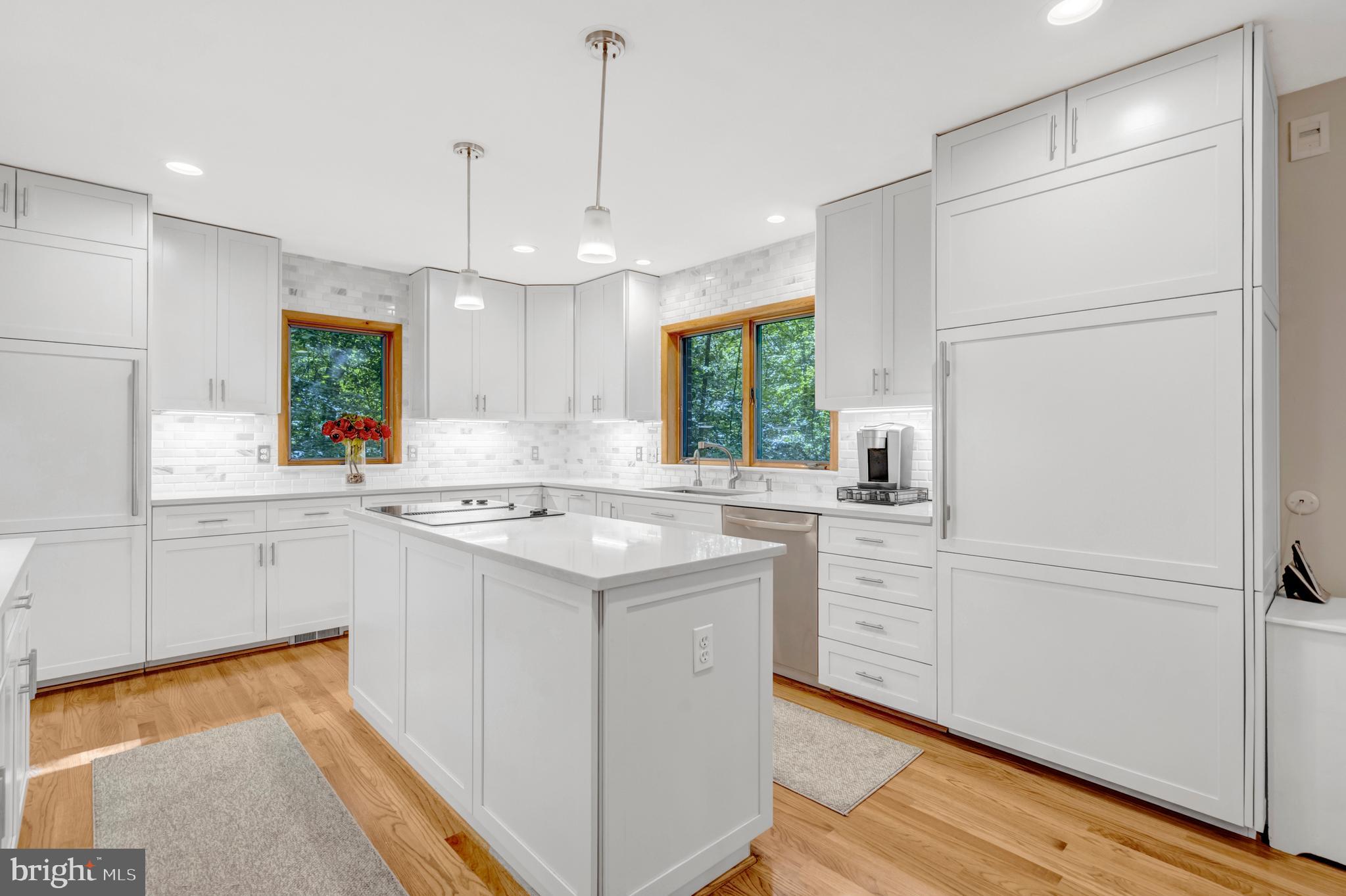 8000 WOODLAND HILLS LANE