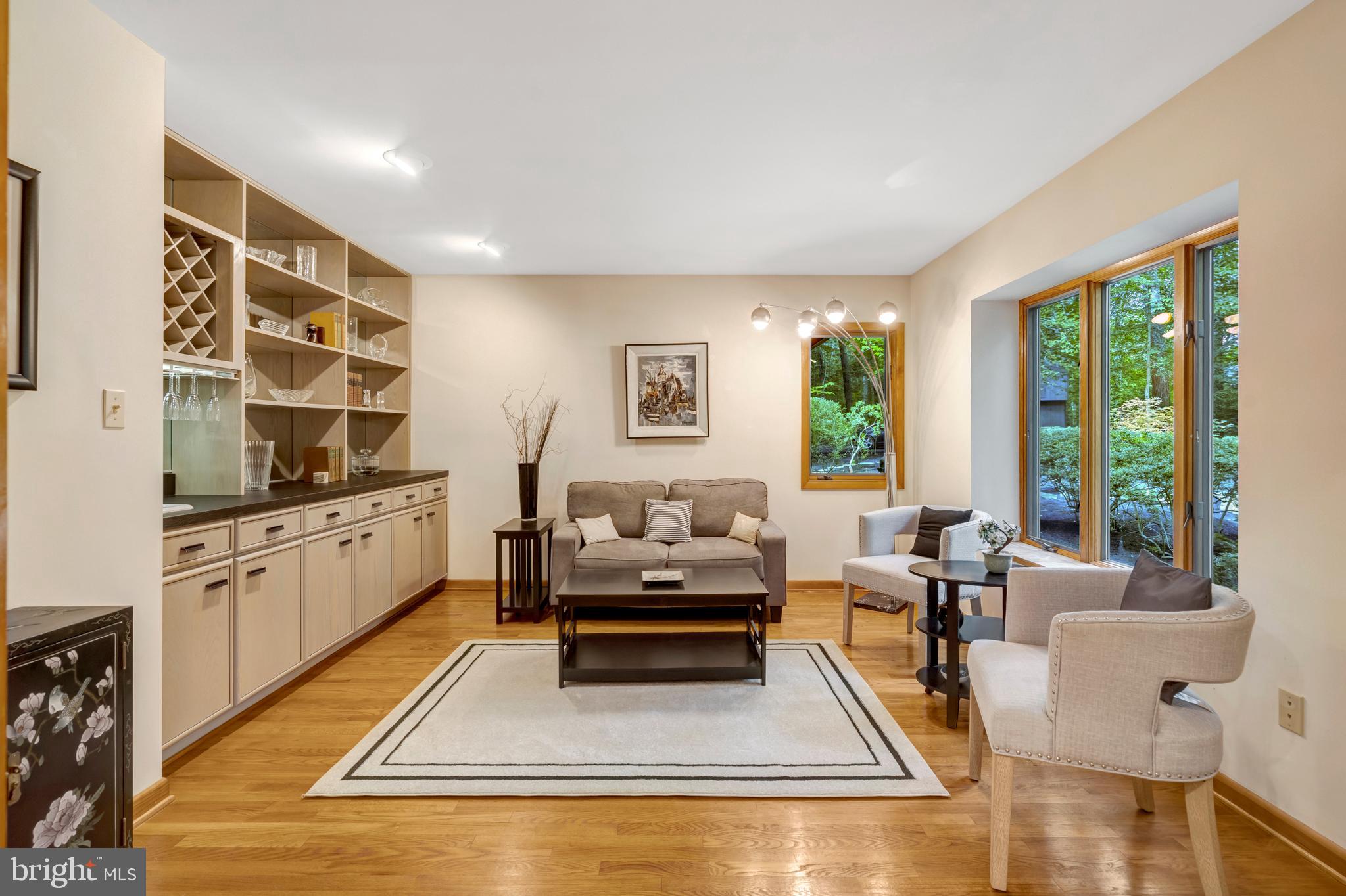 8000 WOODLAND HILLS LANE