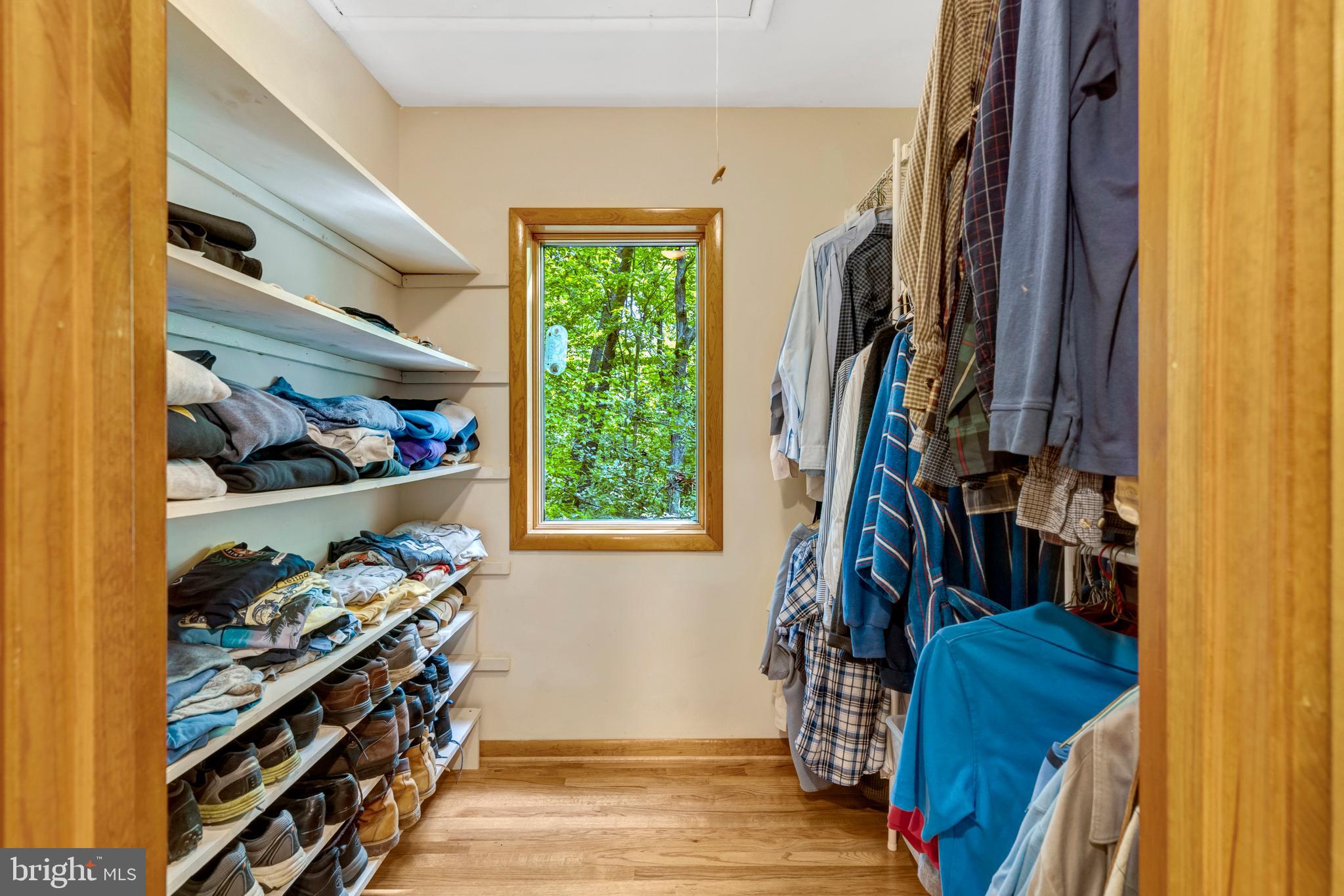 8000 WOODLAND HILLS LANE