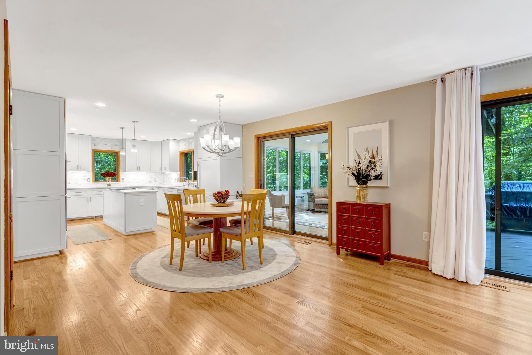 8000 WOODLAND HILLS LANE