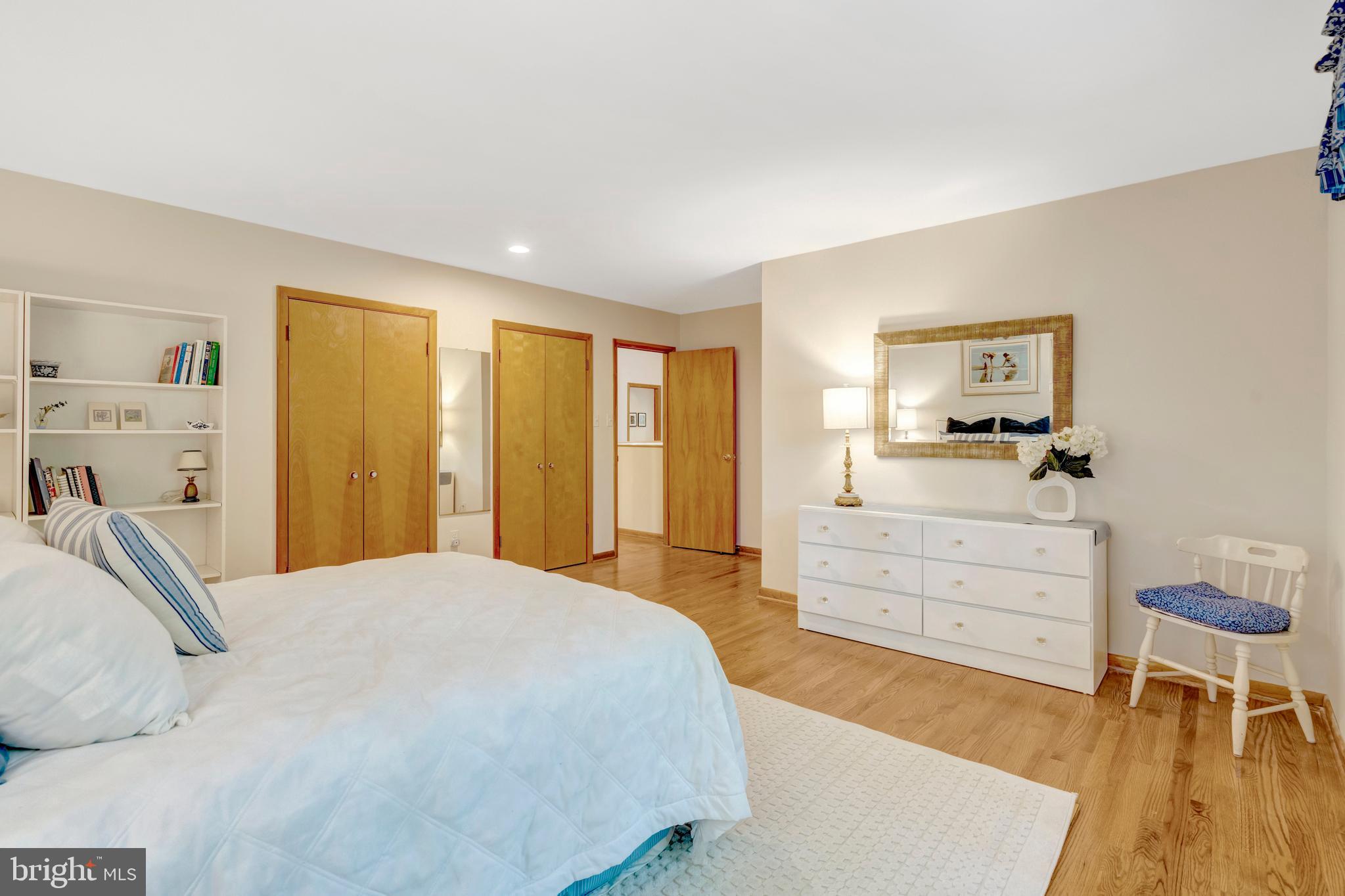 8000 WOODLAND HILLS LANE