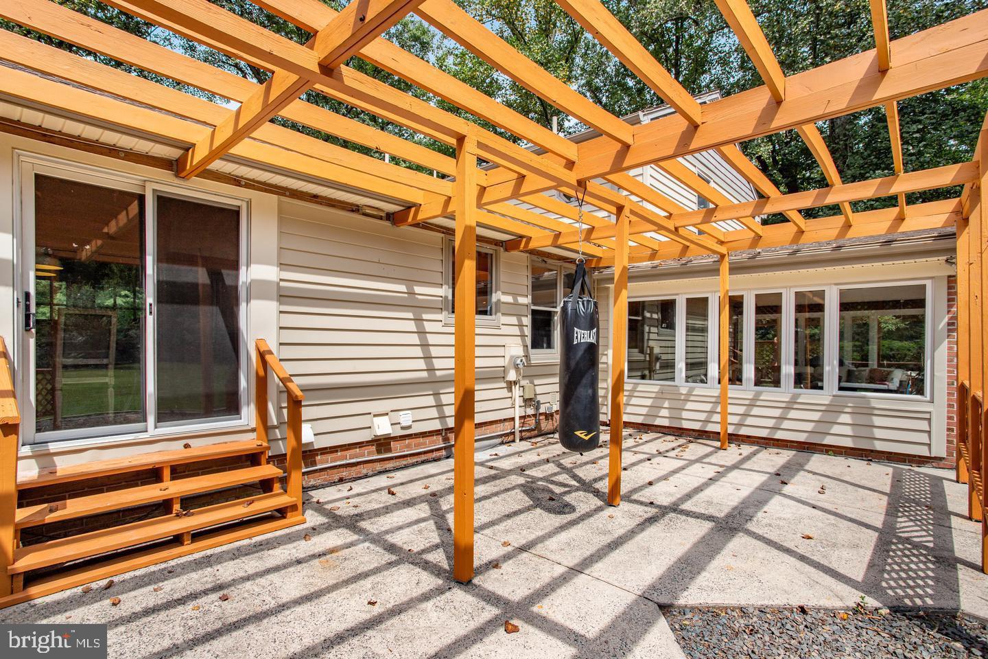 931 WELHAM GREEN ROAD