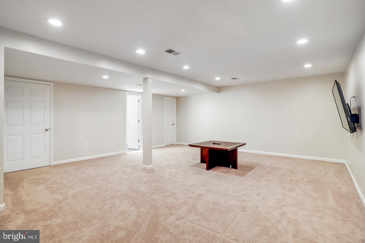 931 WELHAM GREEN ROAD