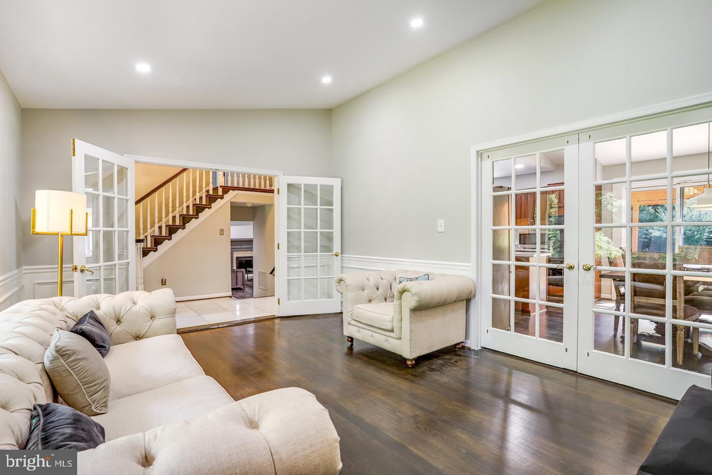 931 WELHAM GREEN ROAD