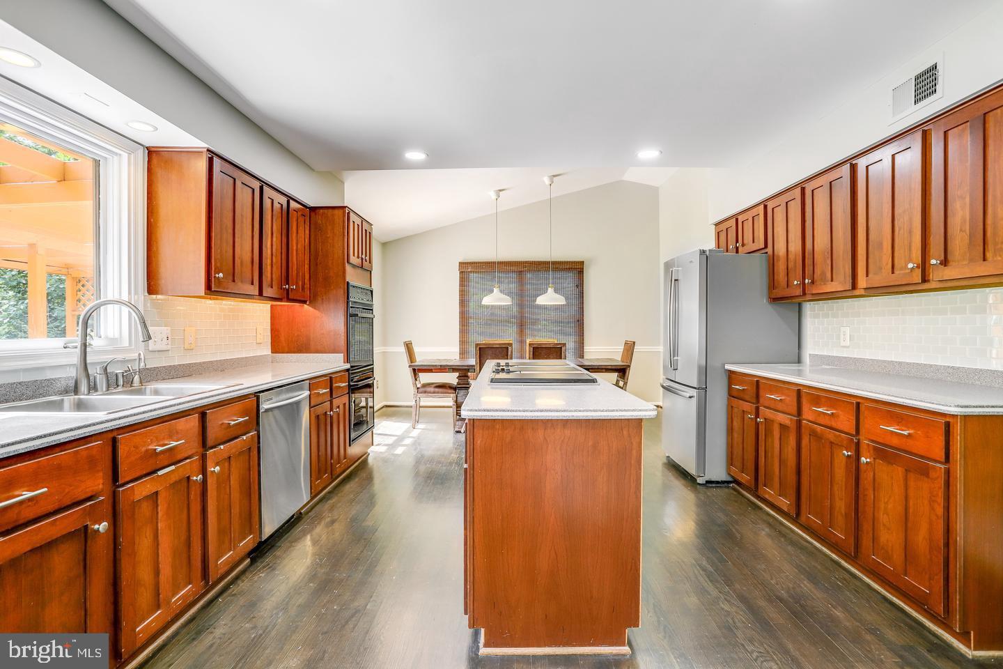 931 WELHAM GREEN ROAD