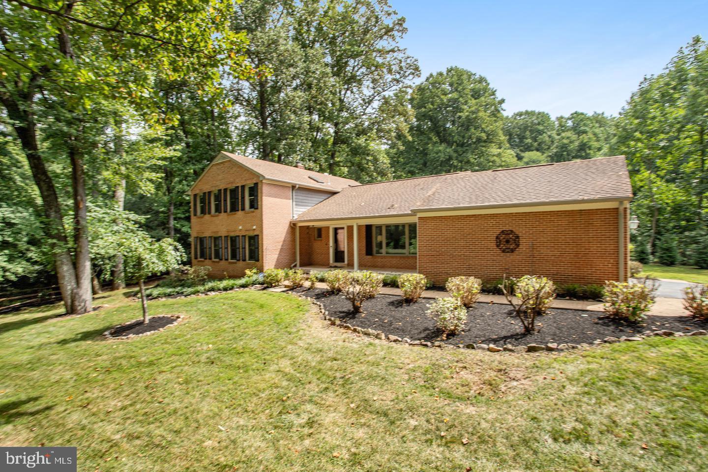 931 WELHAM GREEN ROAD