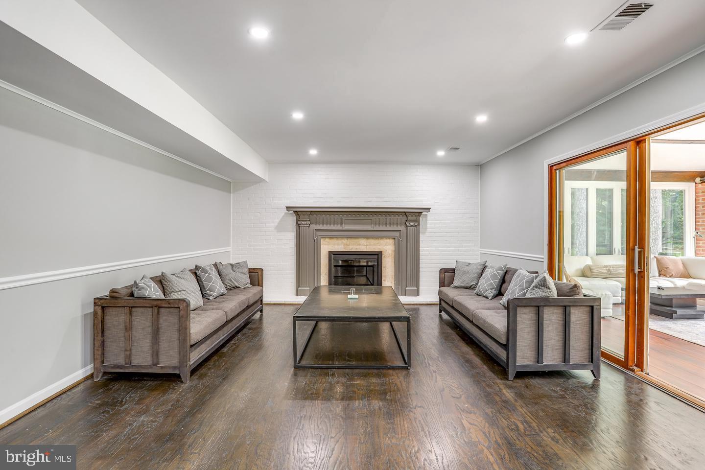 931 WELHAM GREEN ROAD