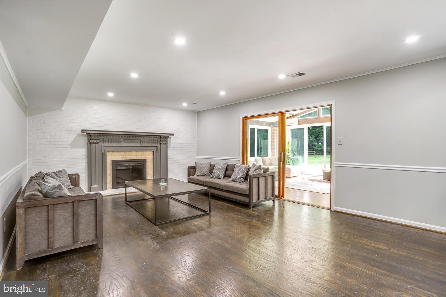 931 WELHAM GREEN ROAD