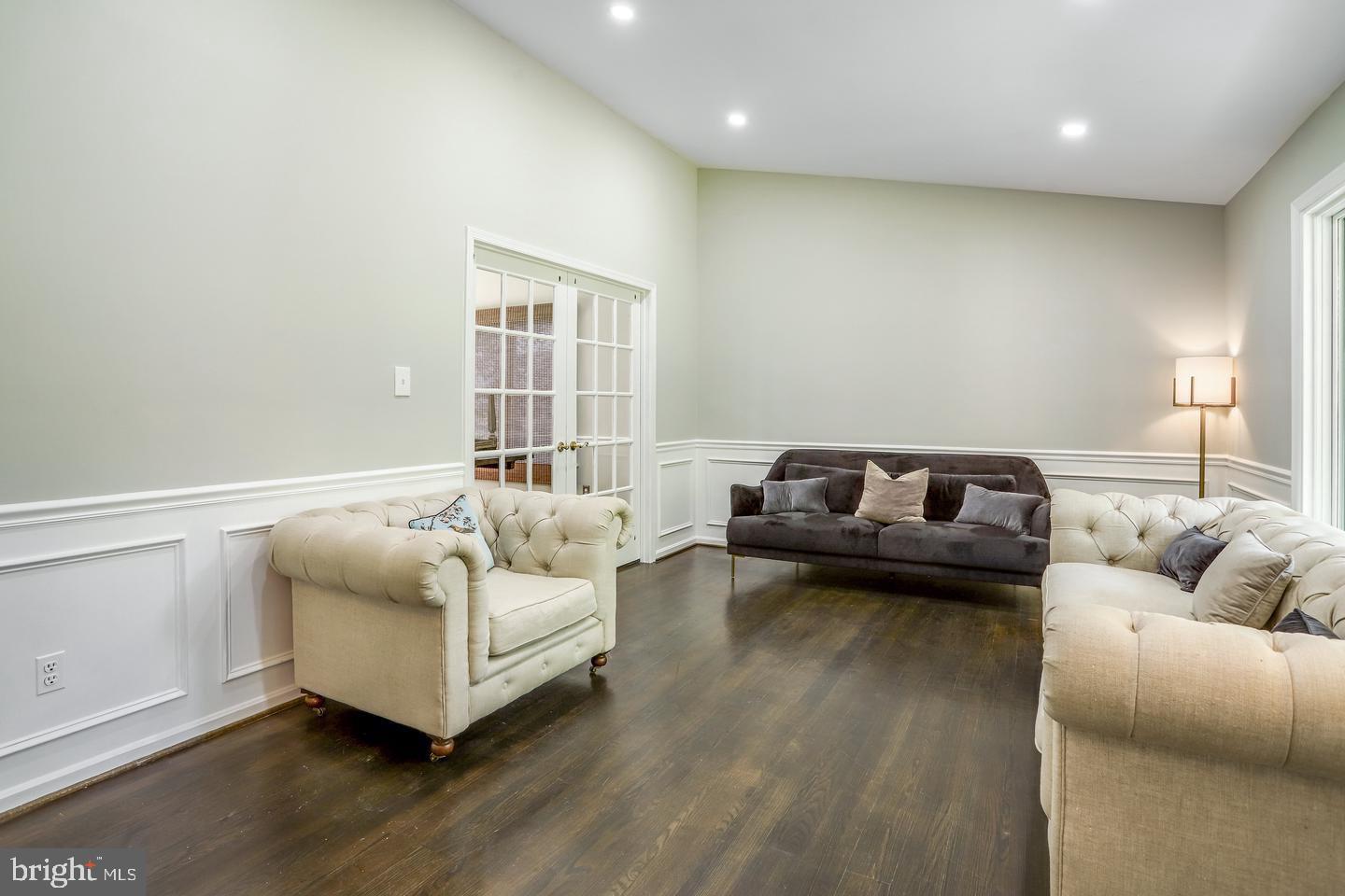 931 WELHAM GREEN ROAD