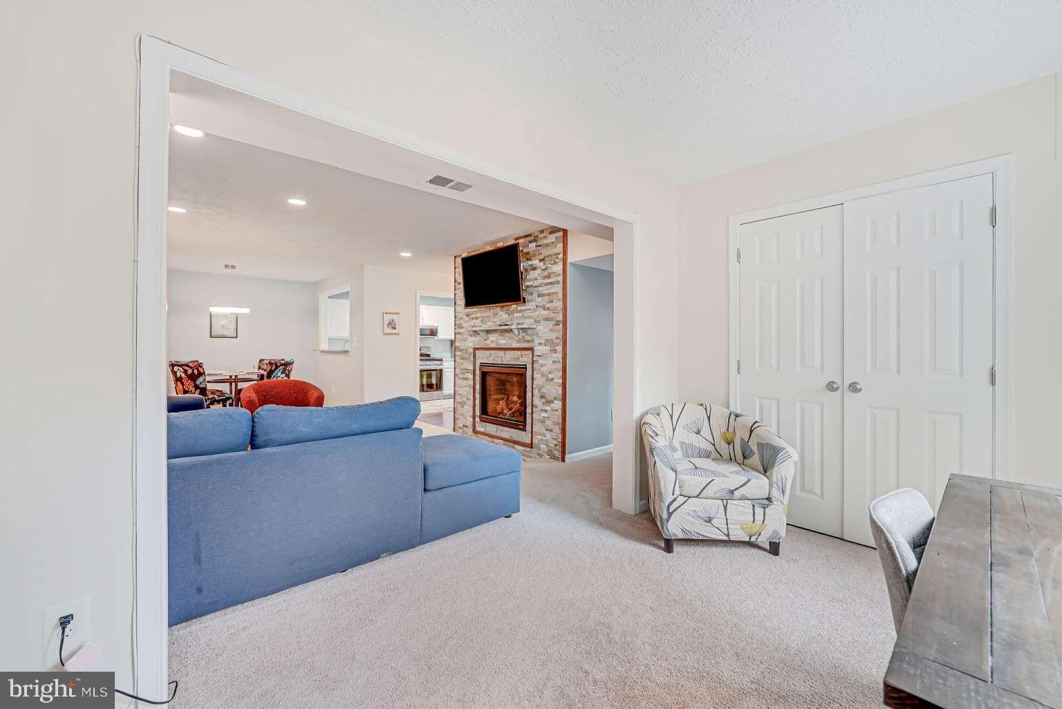 7740 WILLOW POINT DRIVE 7740