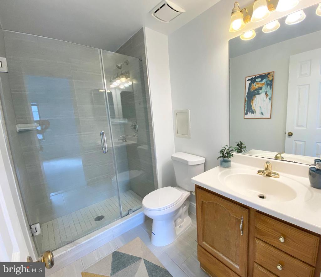 6026 HEATHWICK COURT