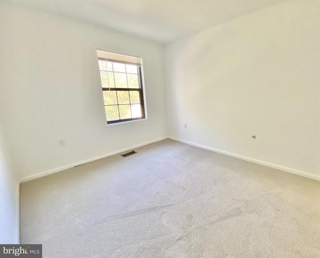 6026 HEATHWICK COURT