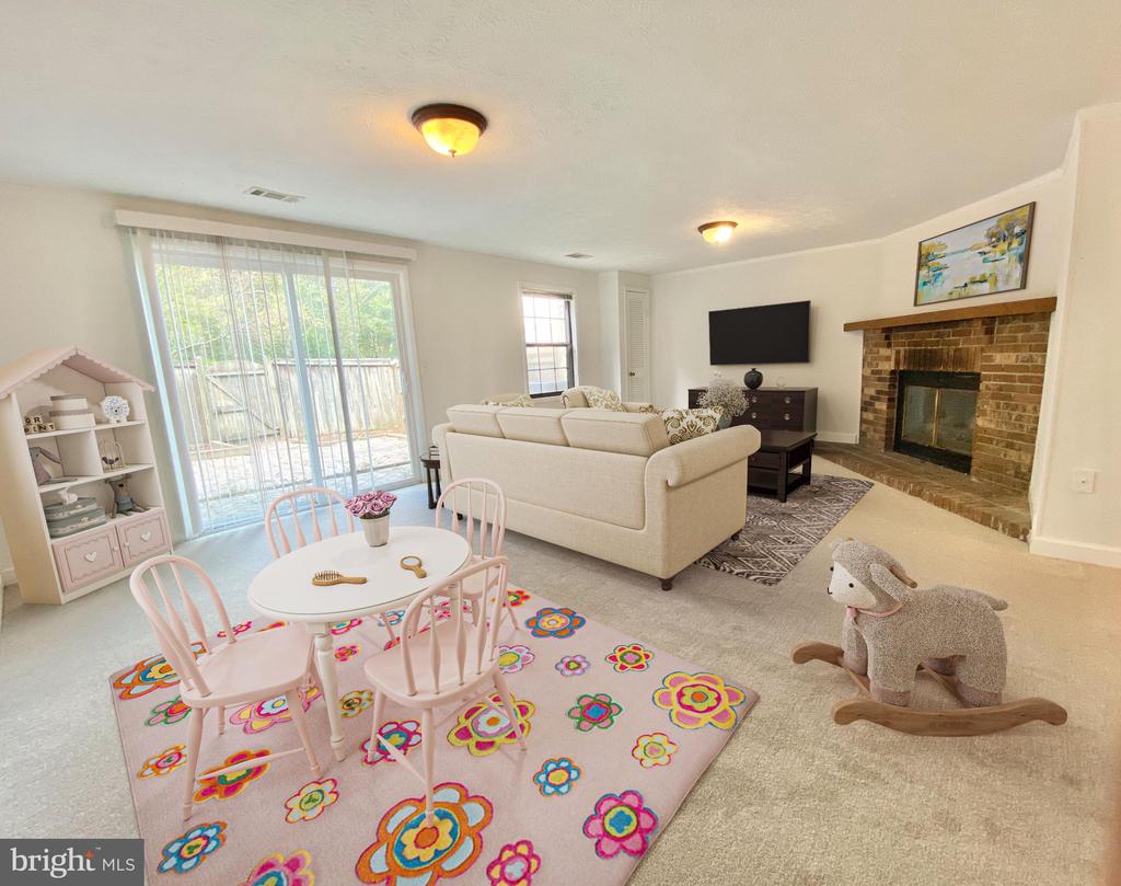 6026 HEATHWICK COURT