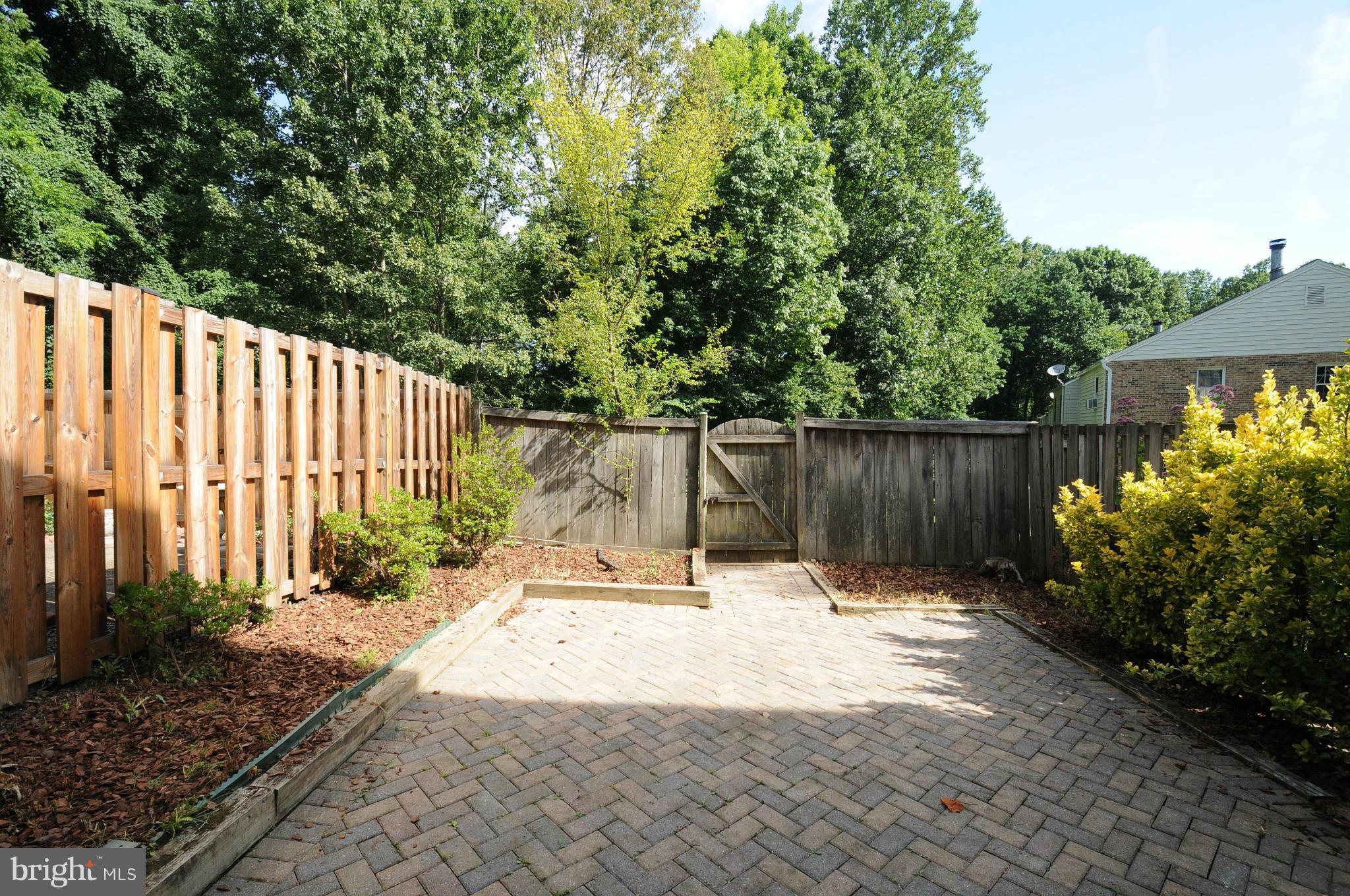 6026 HEATHWICK COURT