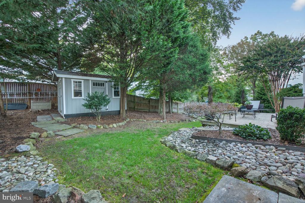 9616 BURNT OAK DRIVE