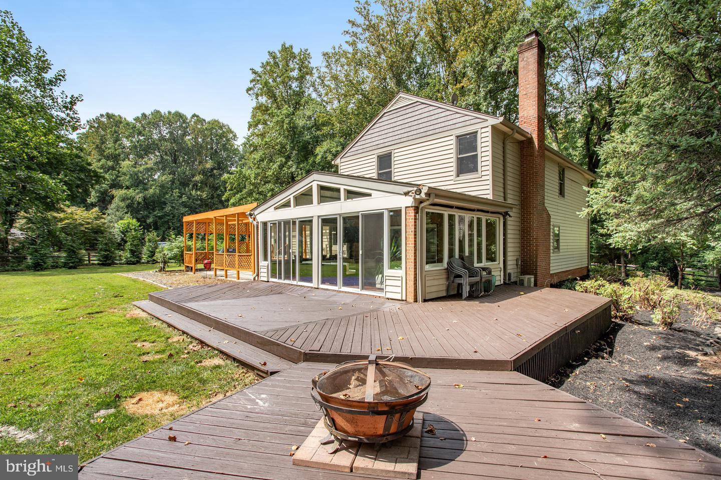 931 WELHAM GREEN ROAD