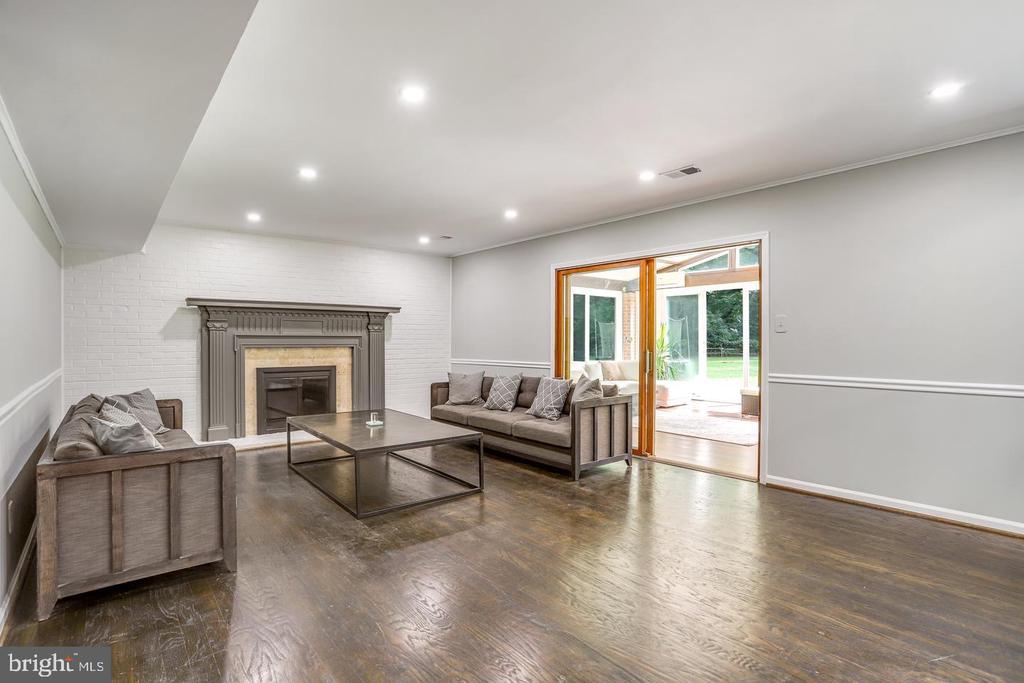931 WELHAM GREEN ROAD