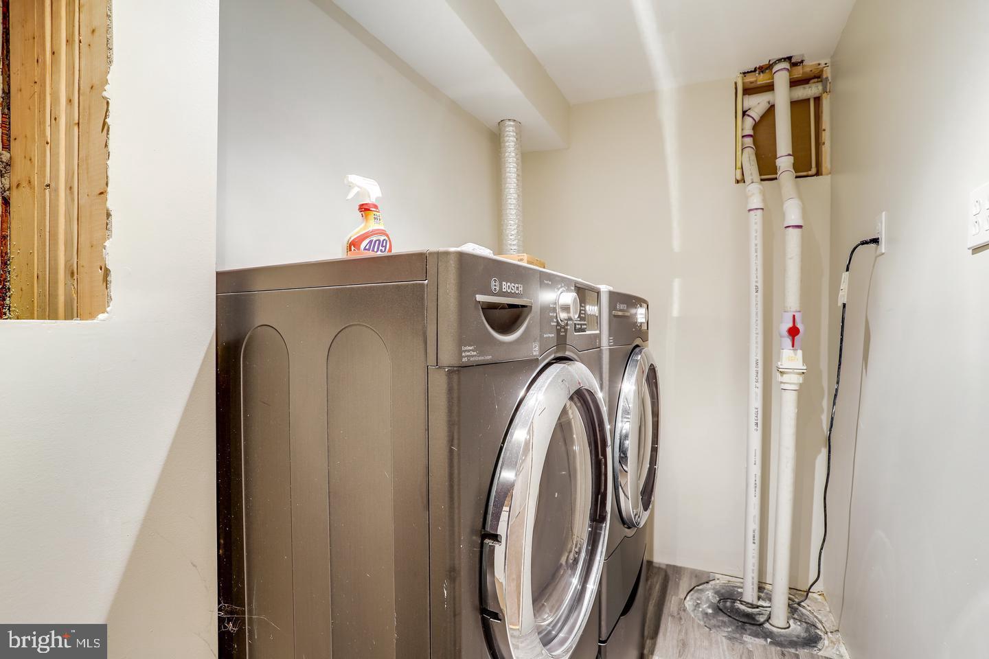 931 WELHAM GREEN ROAD