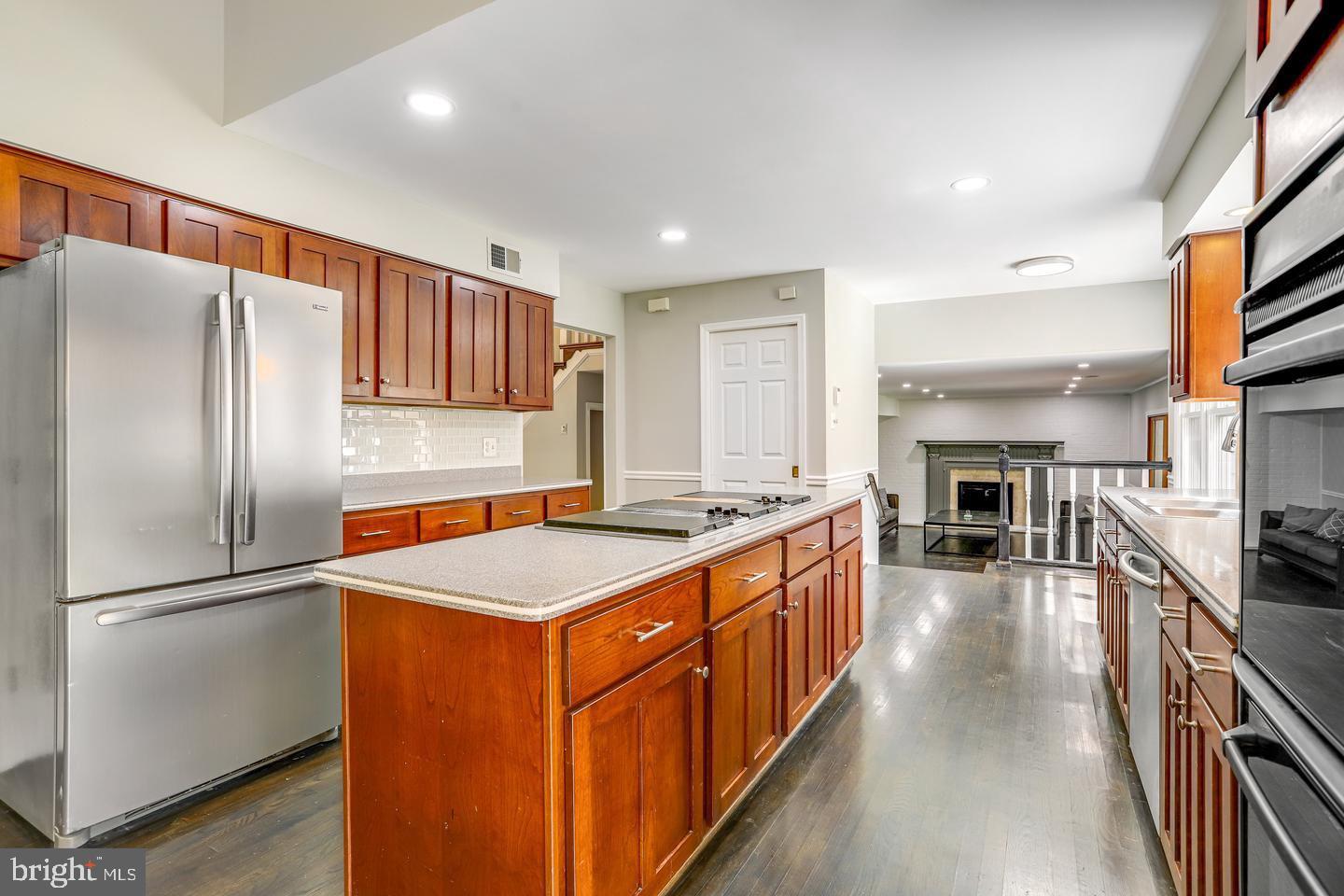 931 WELHAM GREEN ROAD