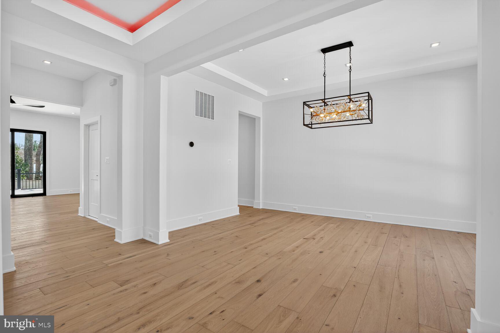 604 TAPAWINGO ROAD SW