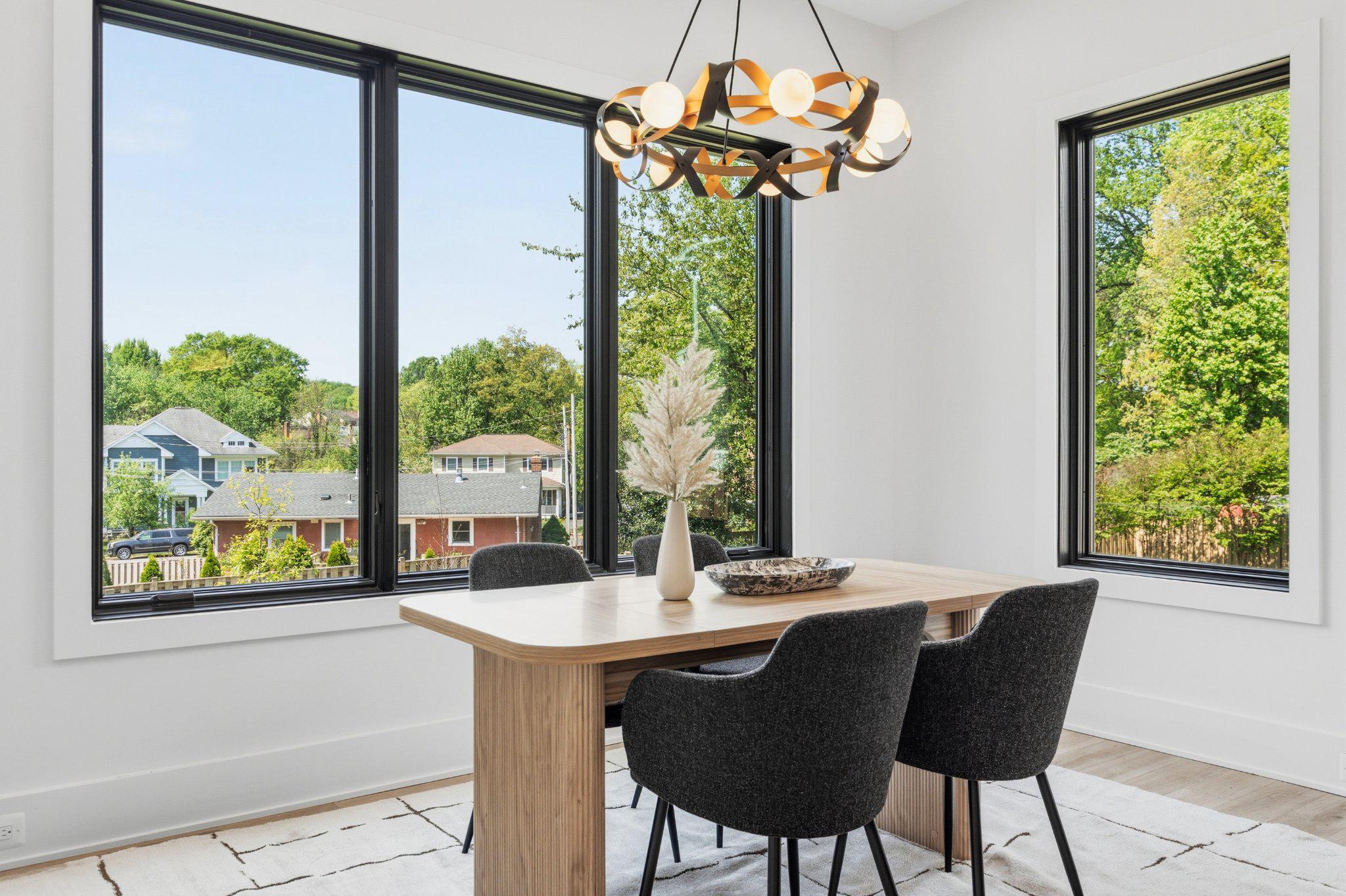 604 TAPAWINGO ROAD SW