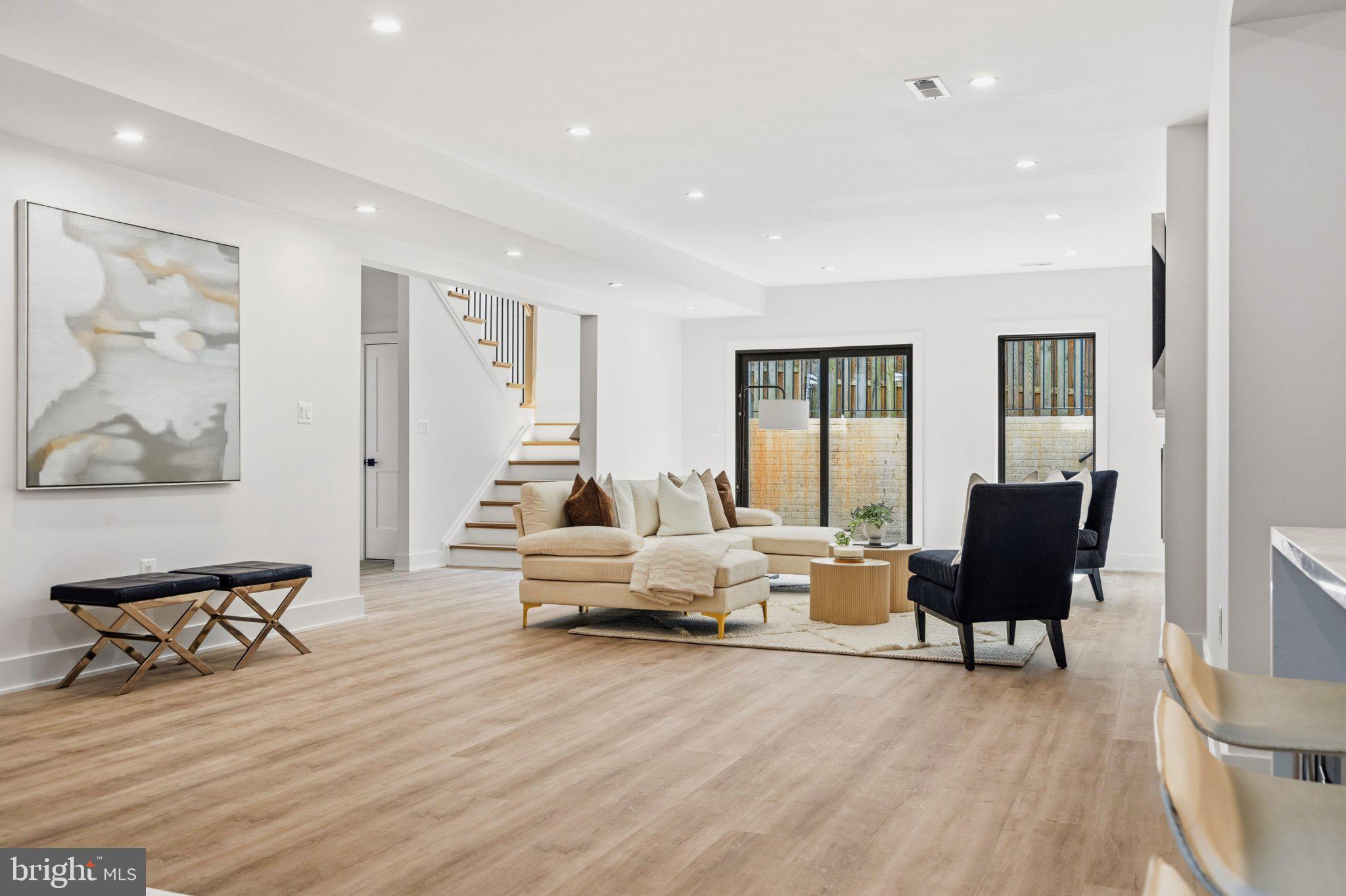 604 TAPAWINGO ROAD SW