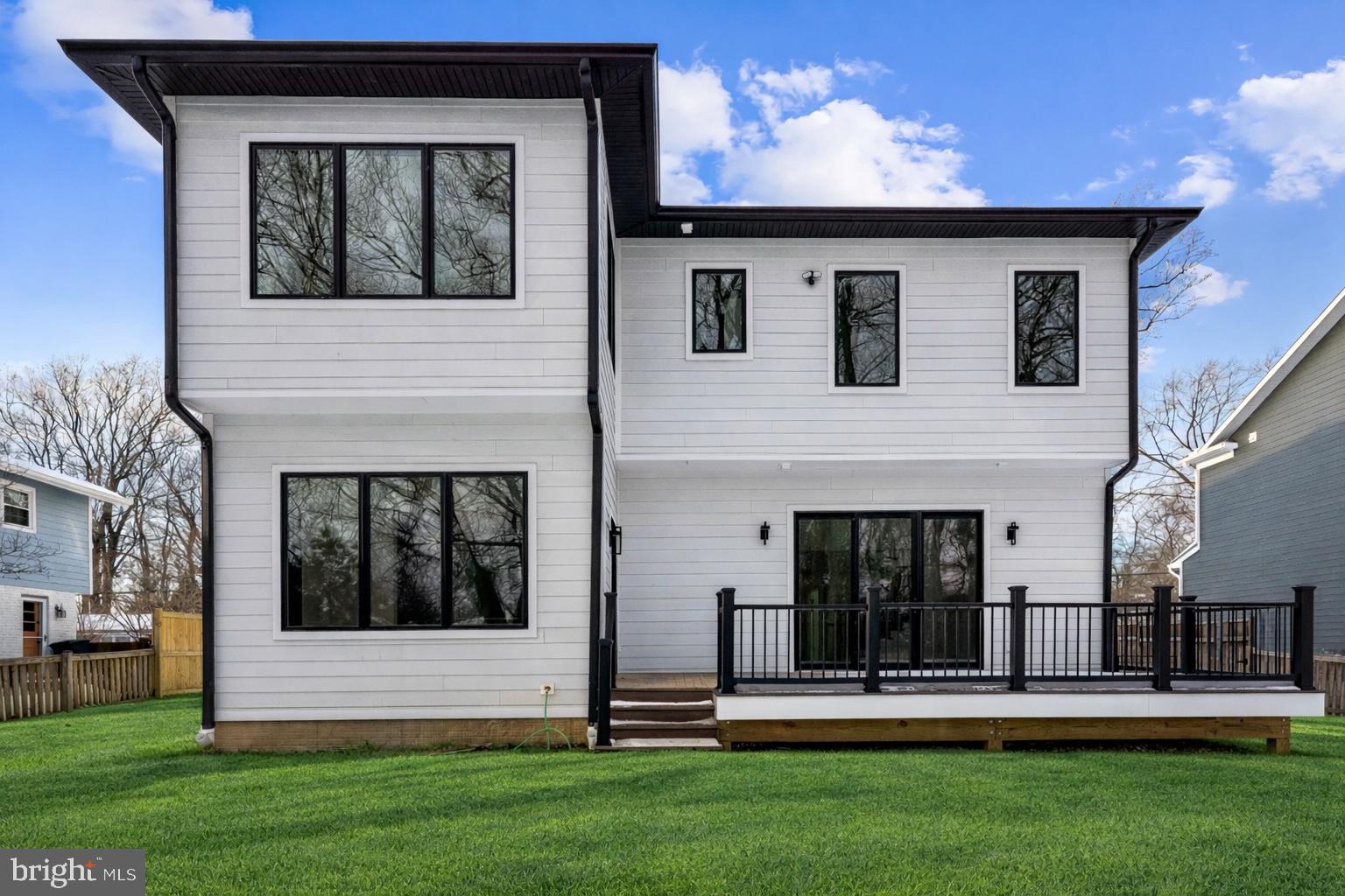 604 TAPAWINGO ROAD SW