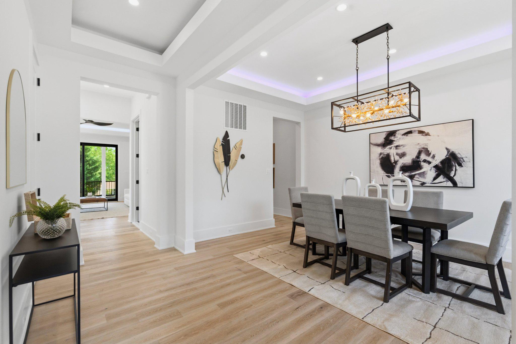 604 TAPAWINGO ROAD SW