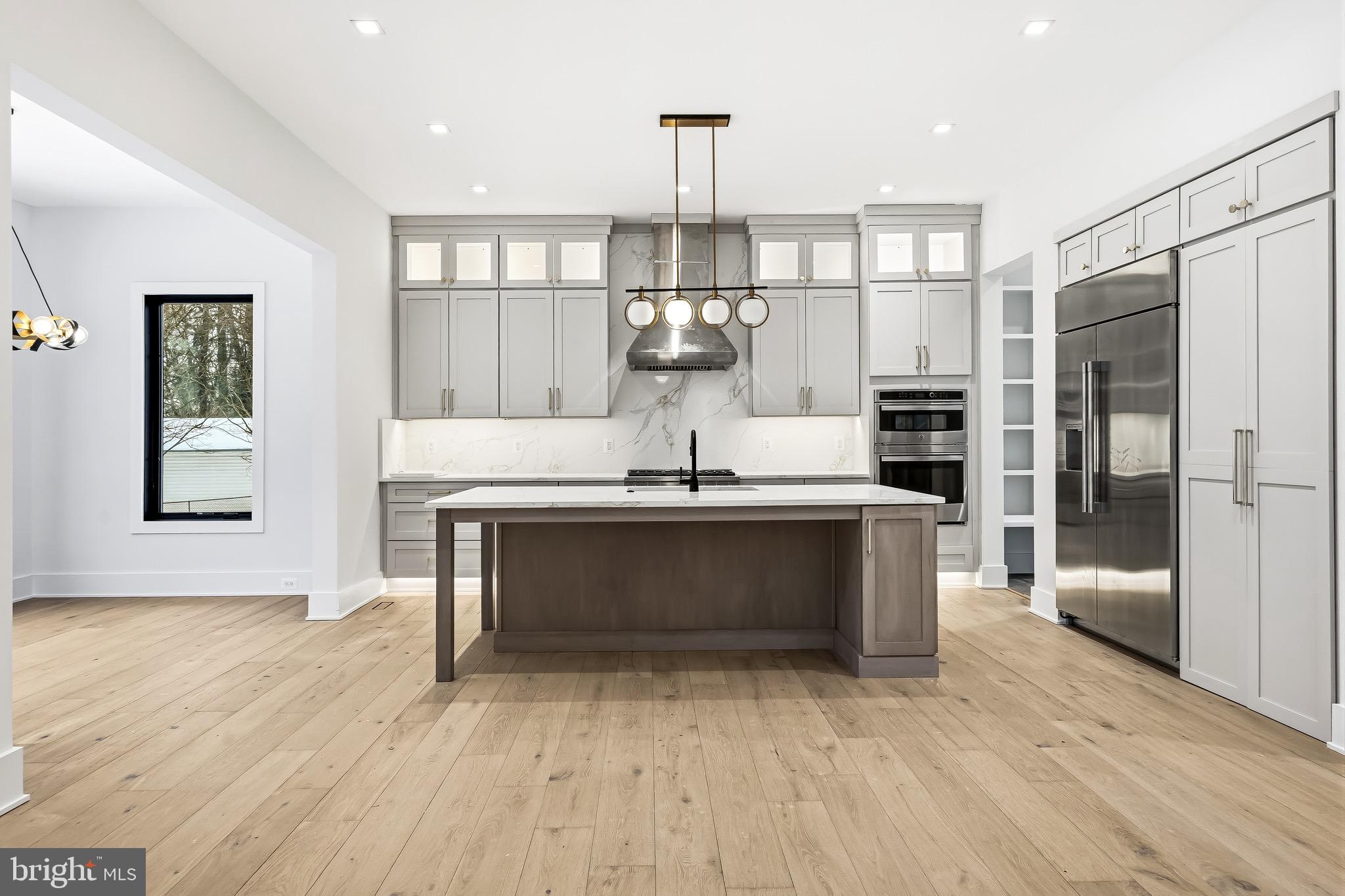 604 TAPAWINGO ROAD SW