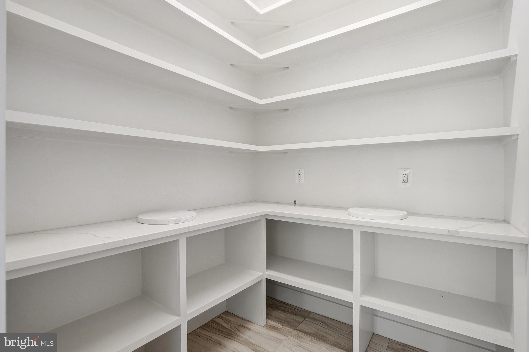 604 TAPAWINGO ROAD SW