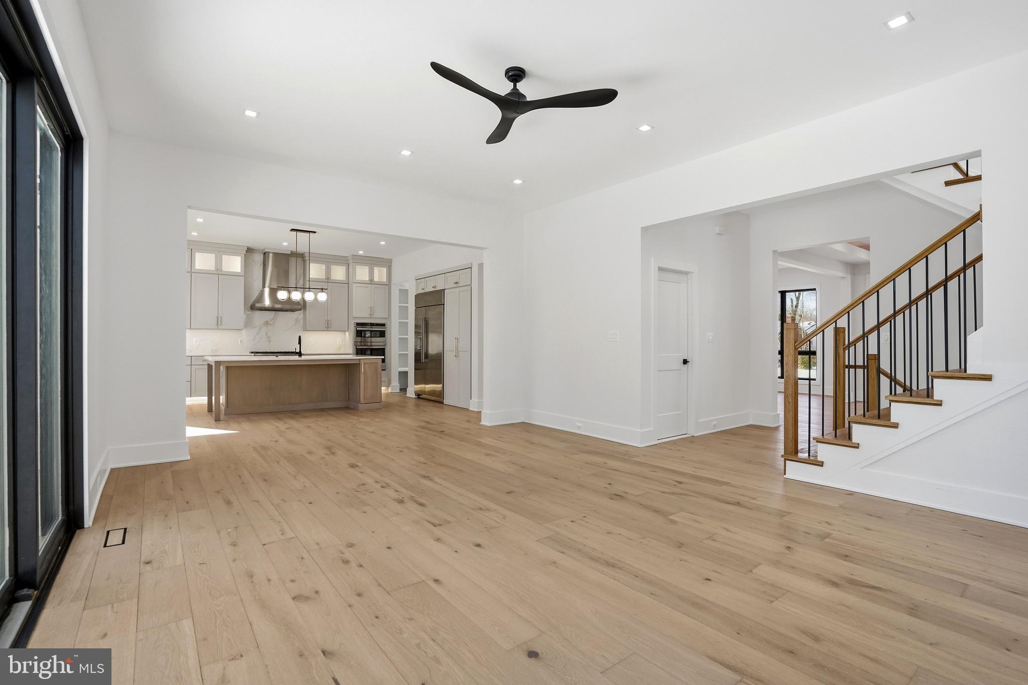 604 TAPAWINGO ROAD SW