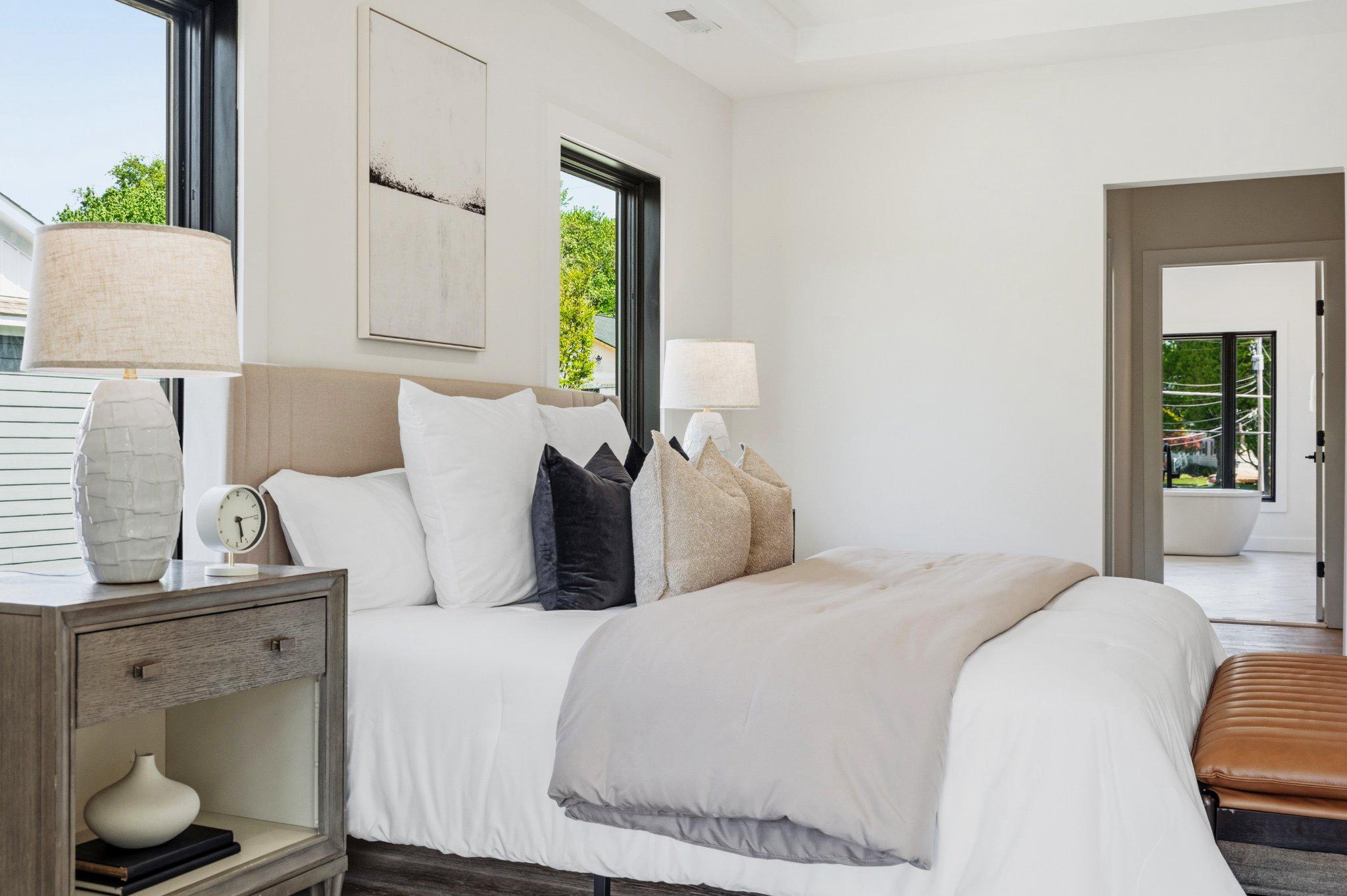 604 TAPAWINGO ROAD SW