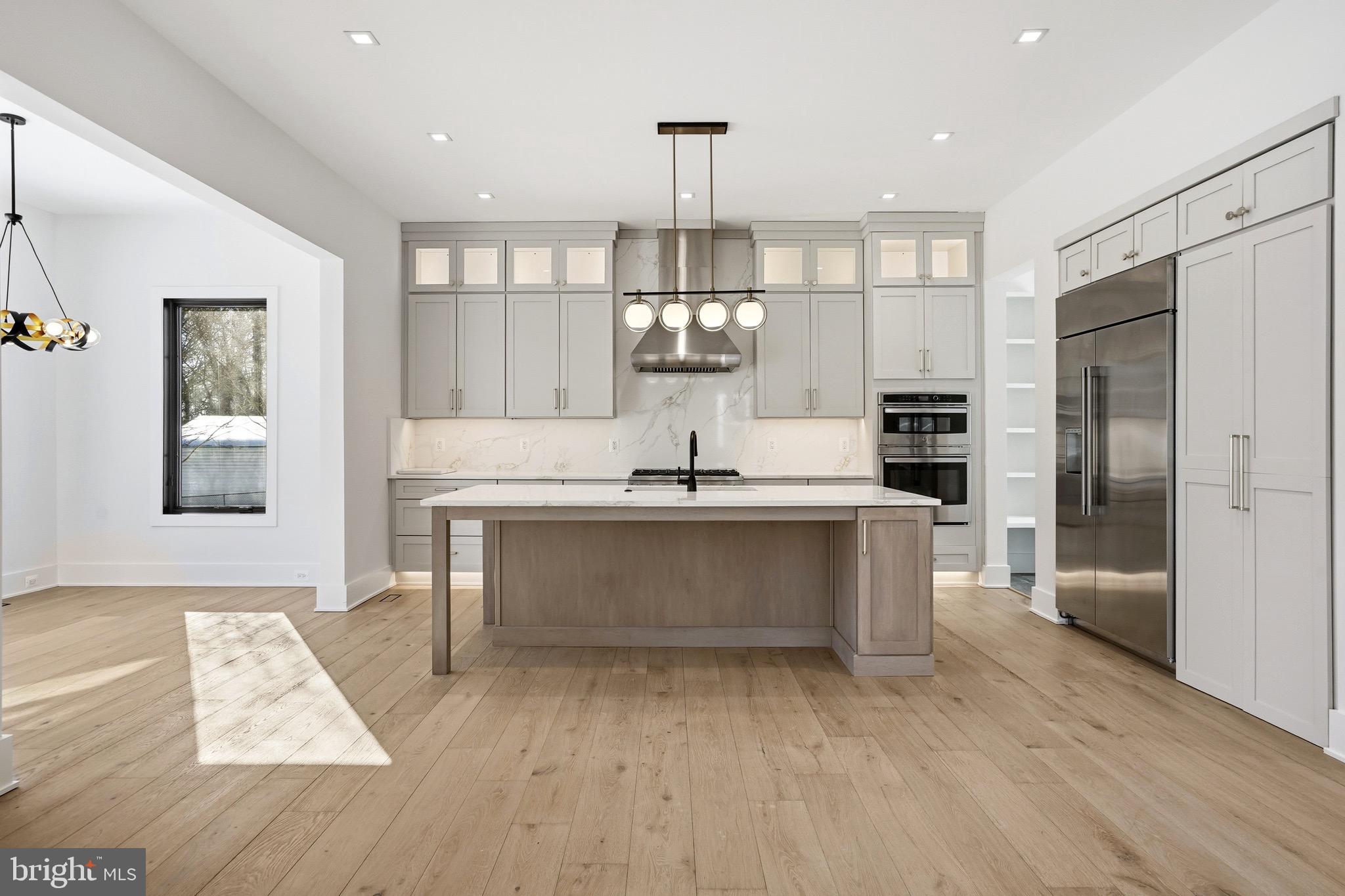 604 TAPAWINGO ROAD SW