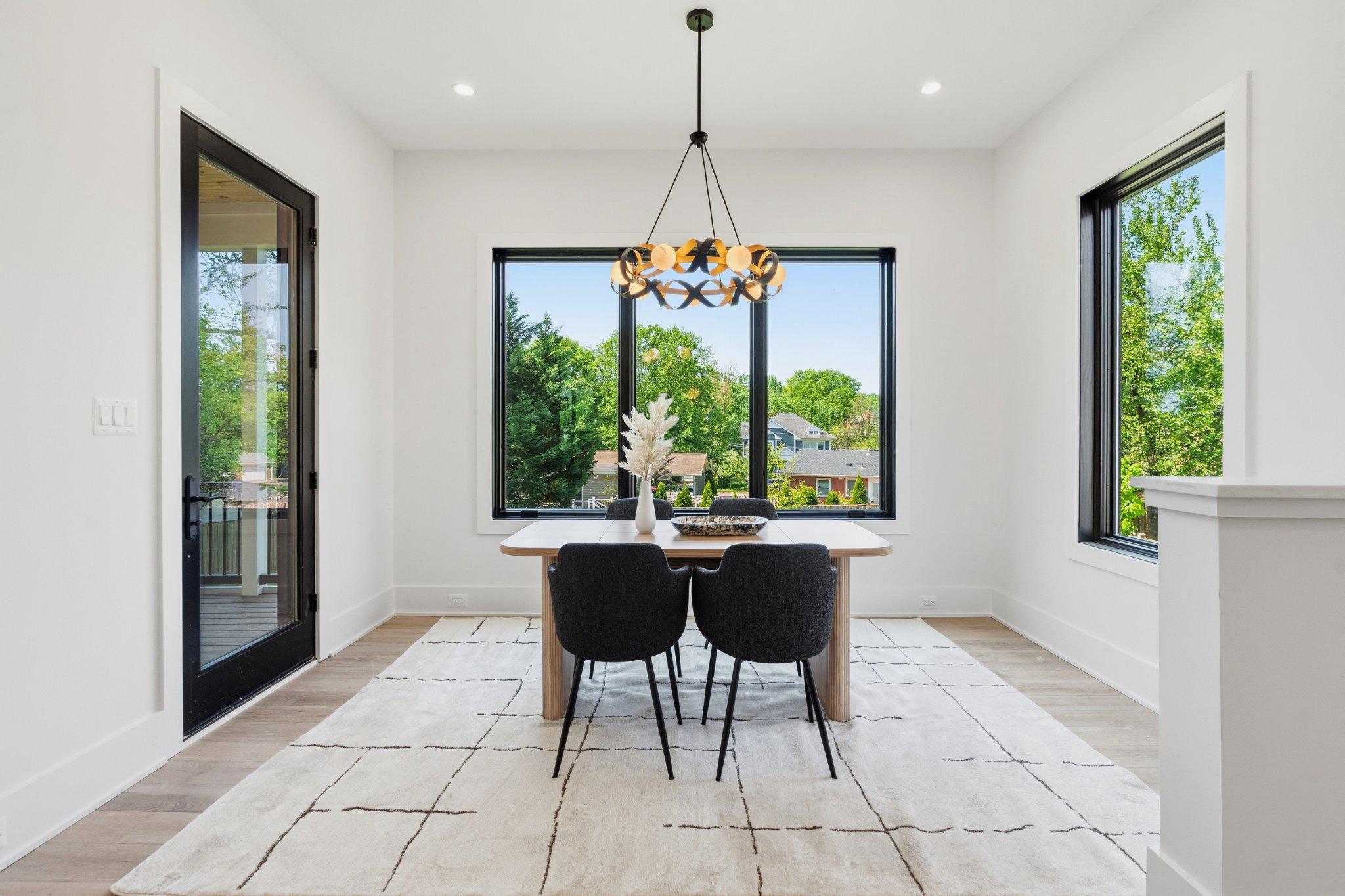 604 TAPAWINGO ROAD SW