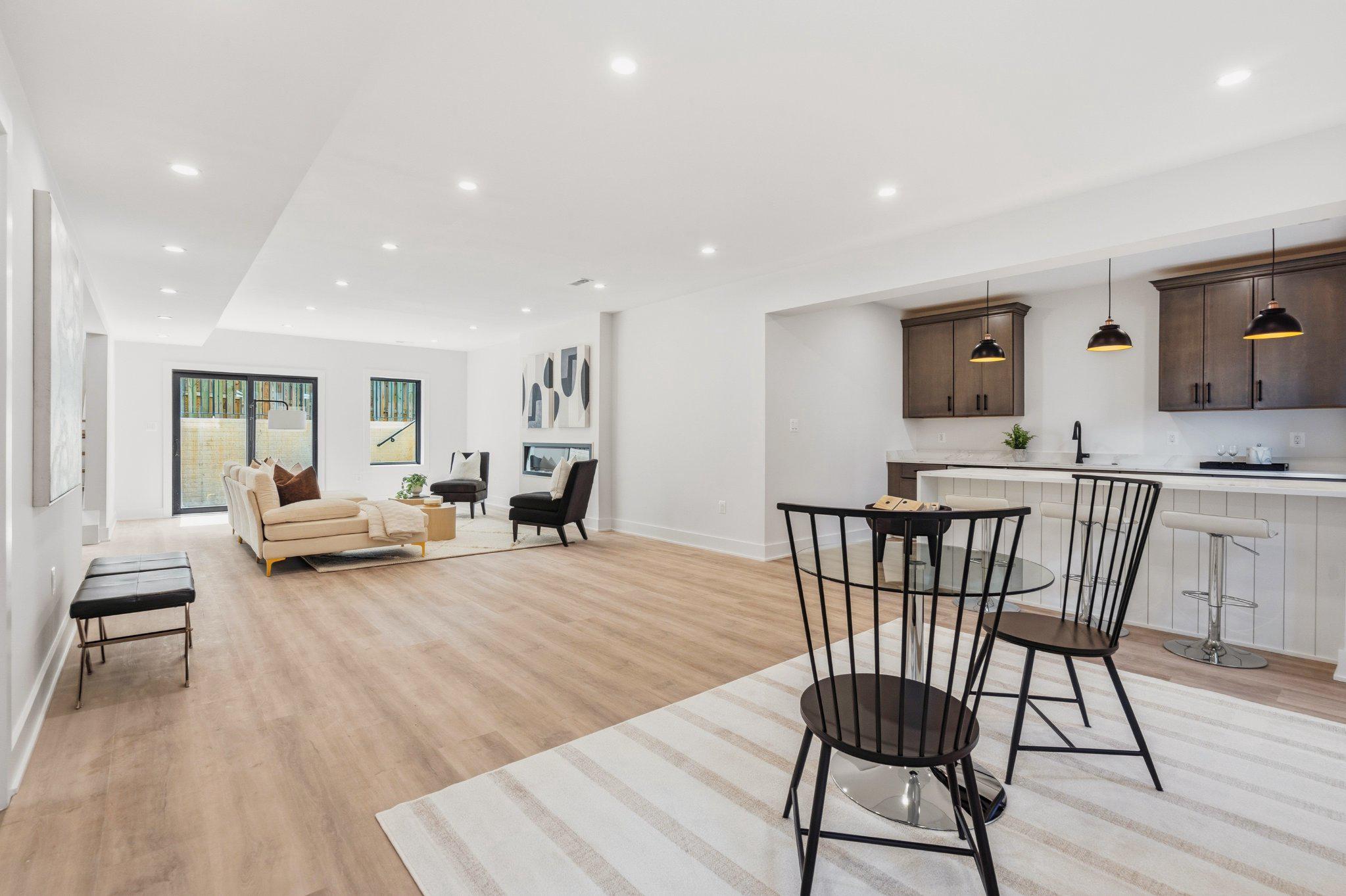 604 TAPAWINGO ROAD SW