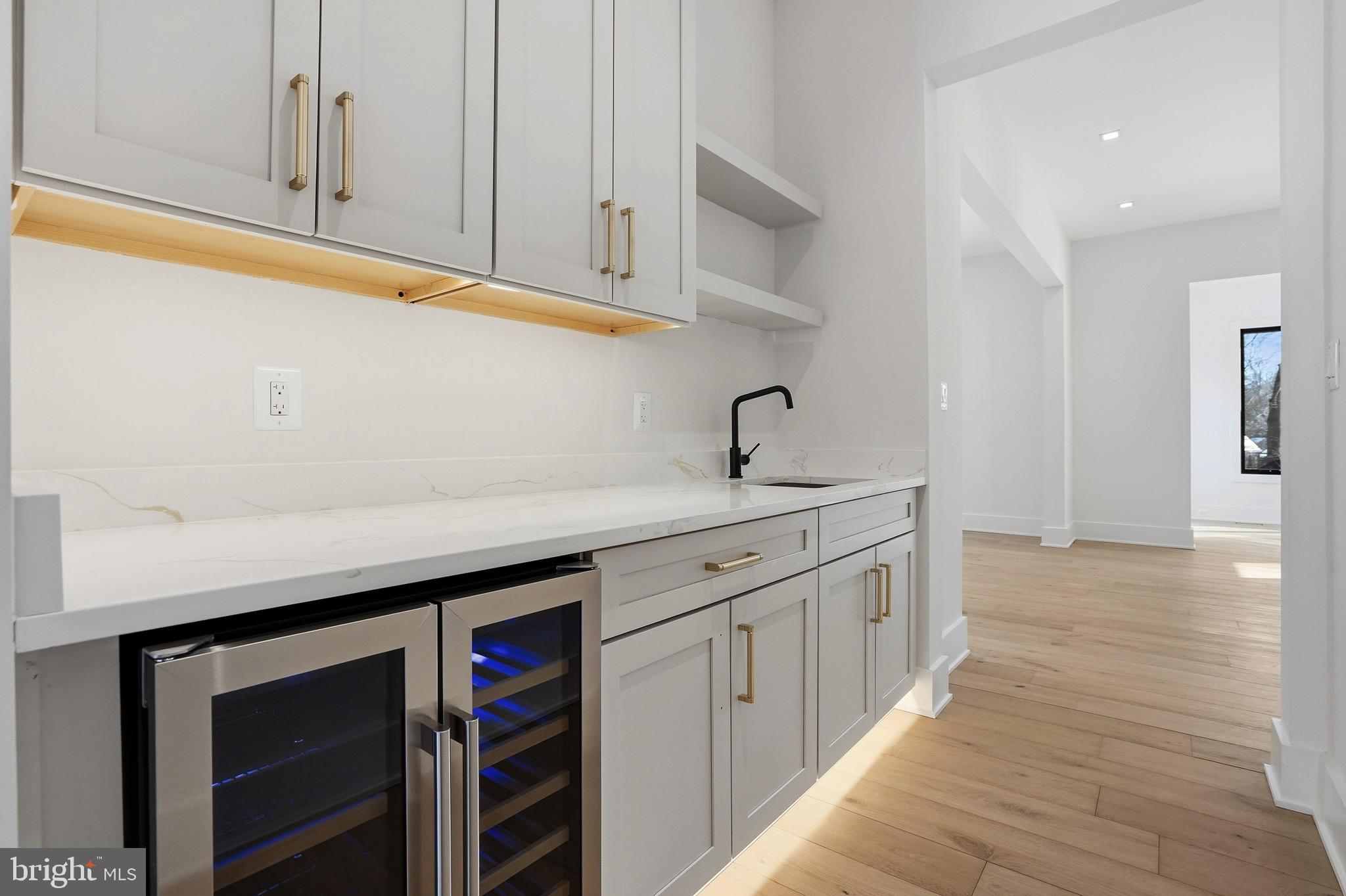 604 TAPAWINGO ROAD SW