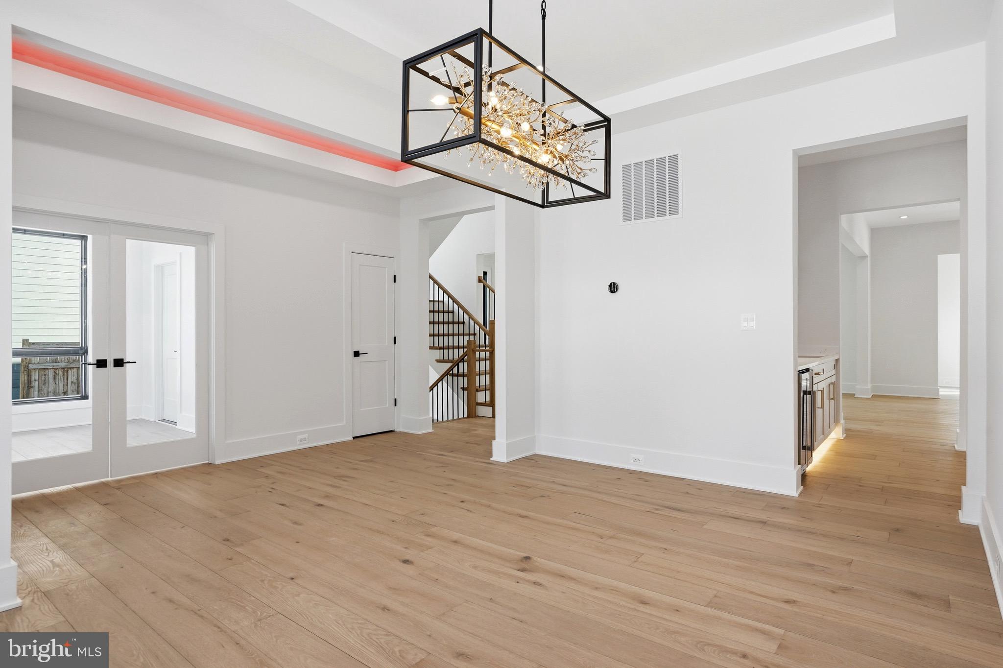 604 TAPAWINGO ROAD SW