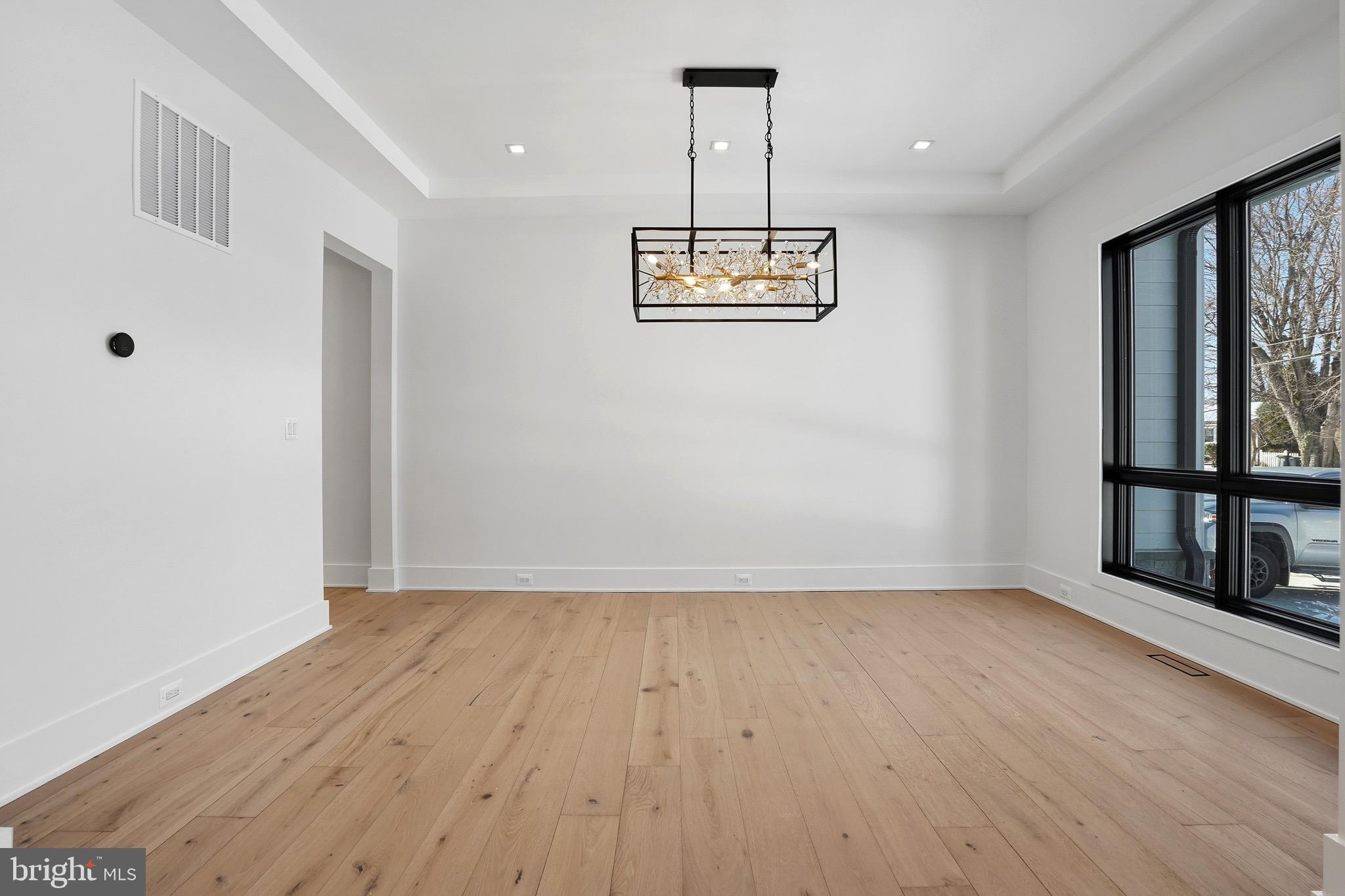 604 TAPAWINGO ROAD SW