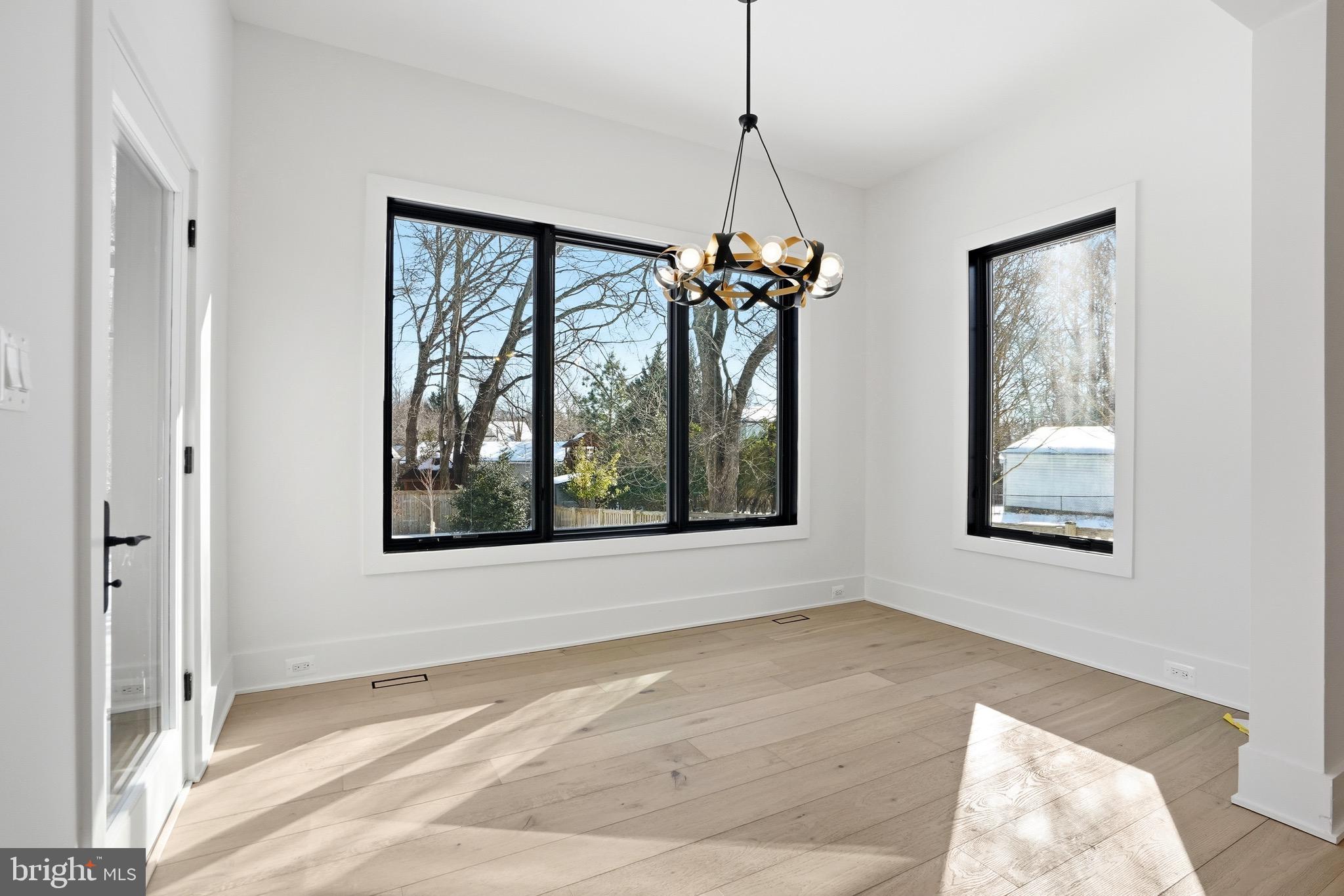 604 TAPAWINGO ROAD SW