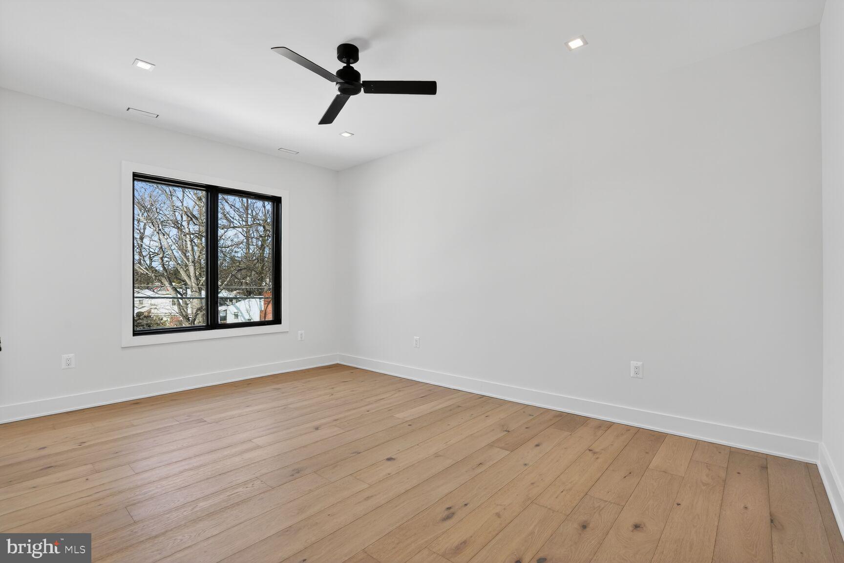 604 TAPAWINGO ROAD SW