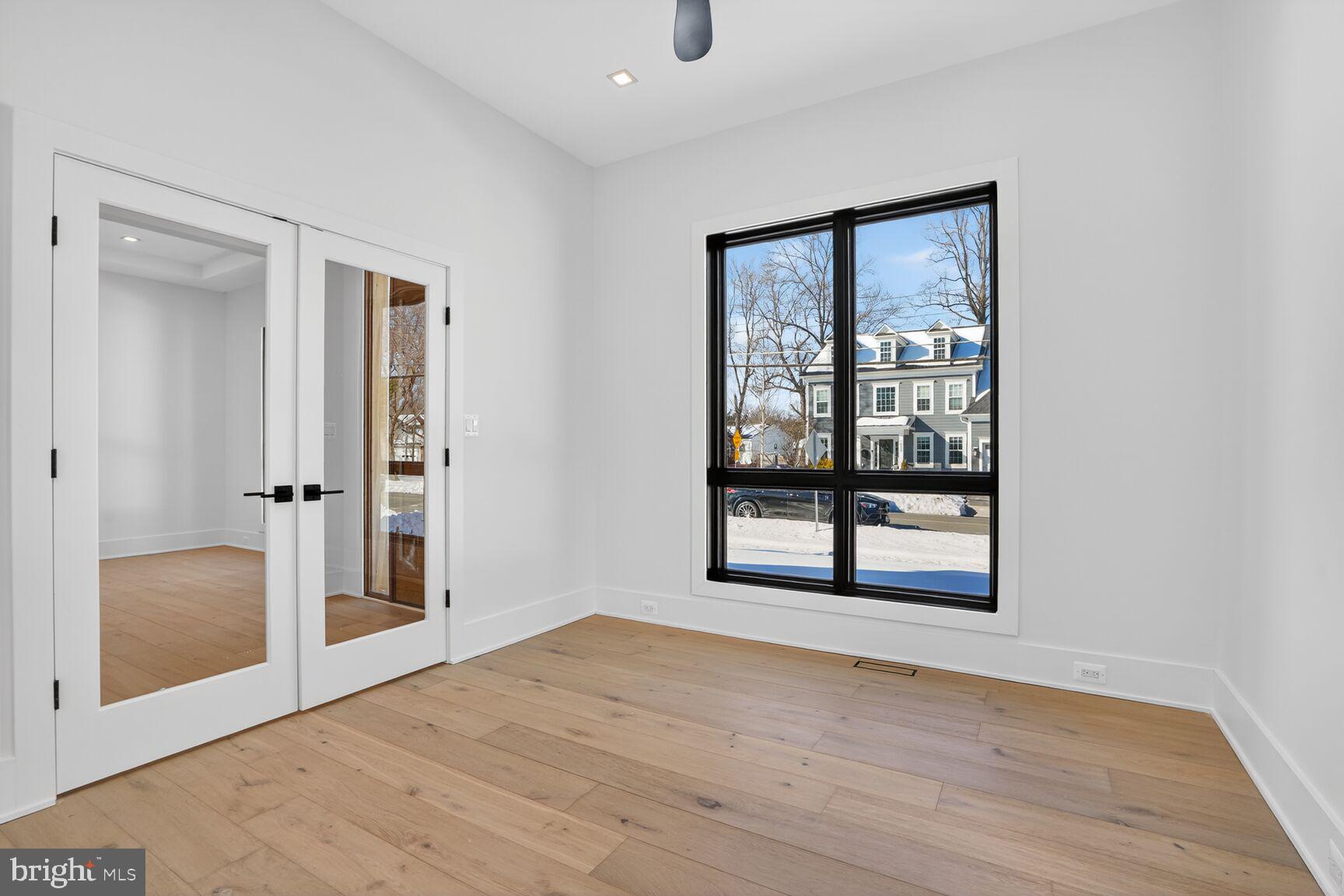 604 TAPAWINGO ROAD SW