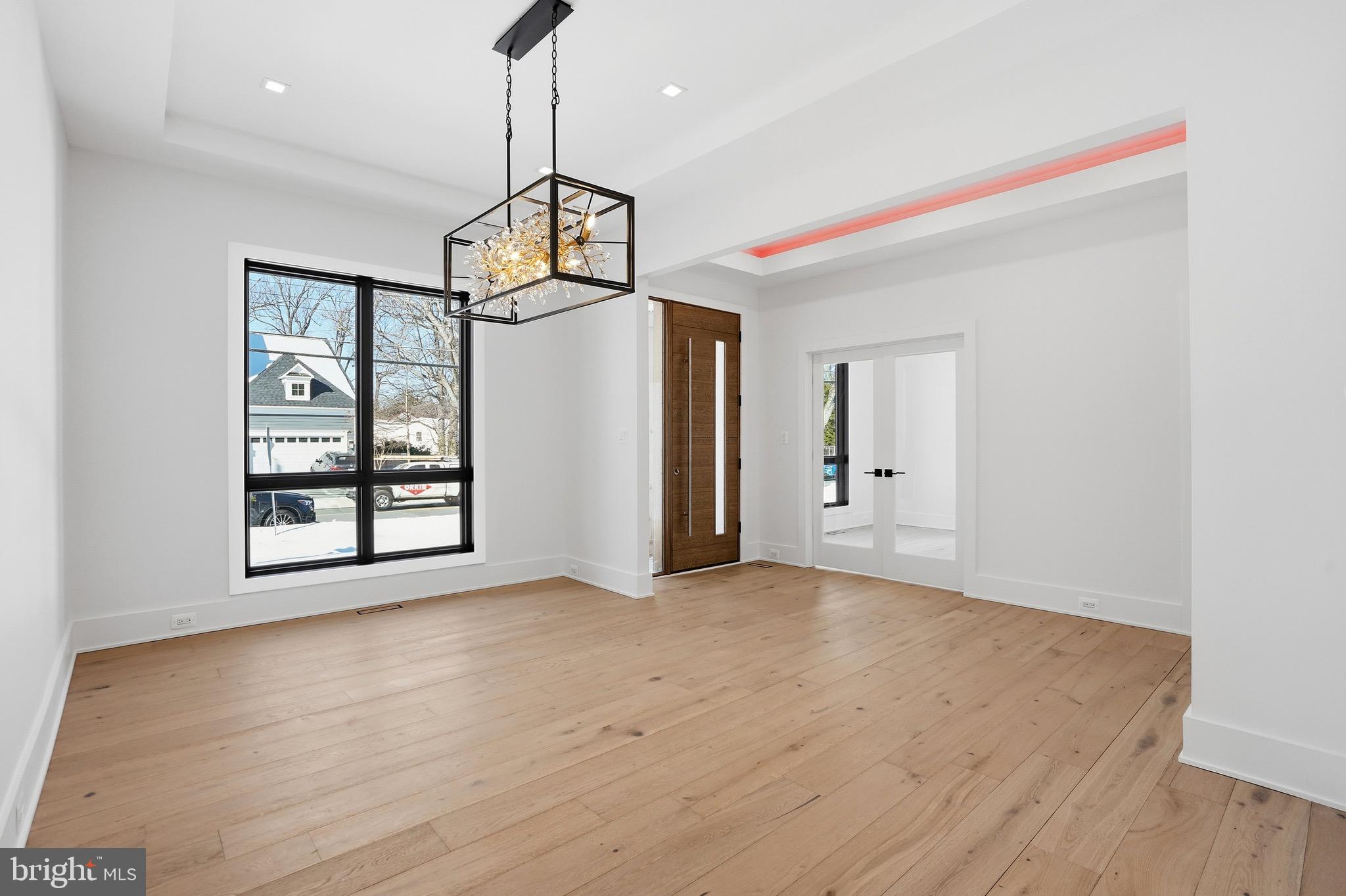 604 TAPAWINGO ROAD SW