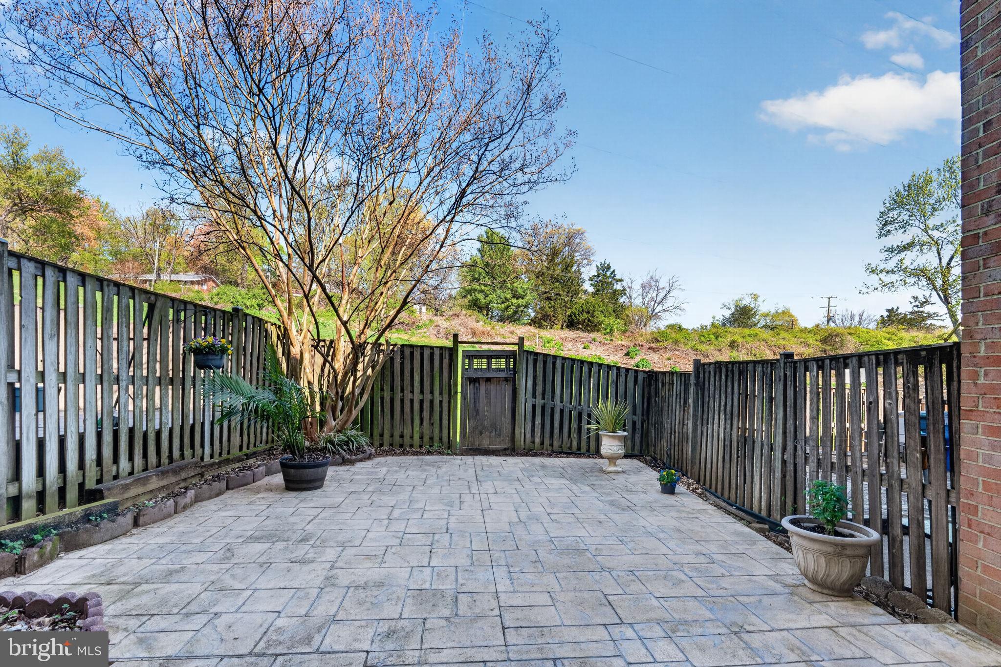 5707 LAWSONS HILL COURT